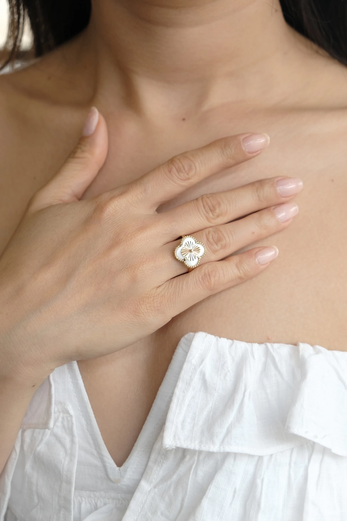 Asil 14 Ayar Beyaz Taşlı Yonca Altın Yüzük YZK3337