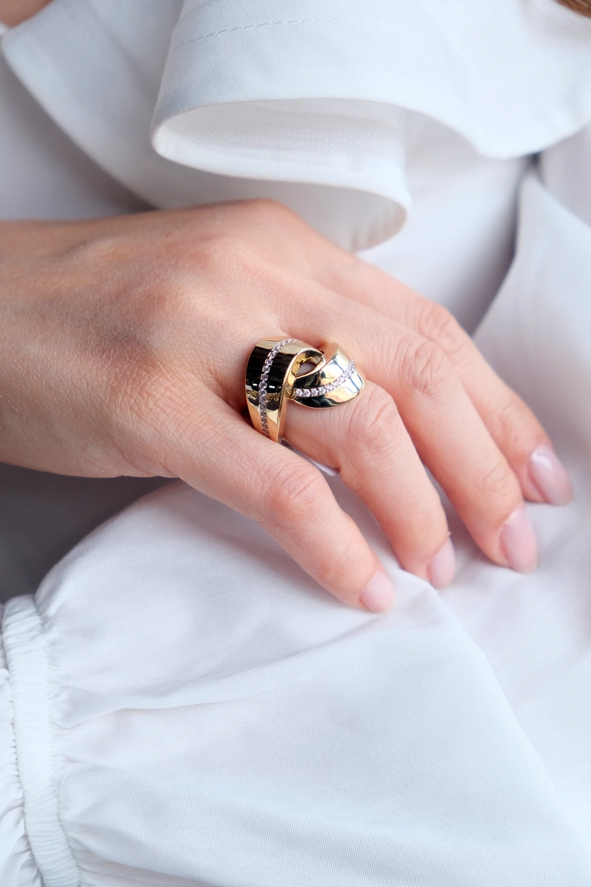 Asil 14 Ayar Sarmal Taşlı Altın Yüzük YZK3252