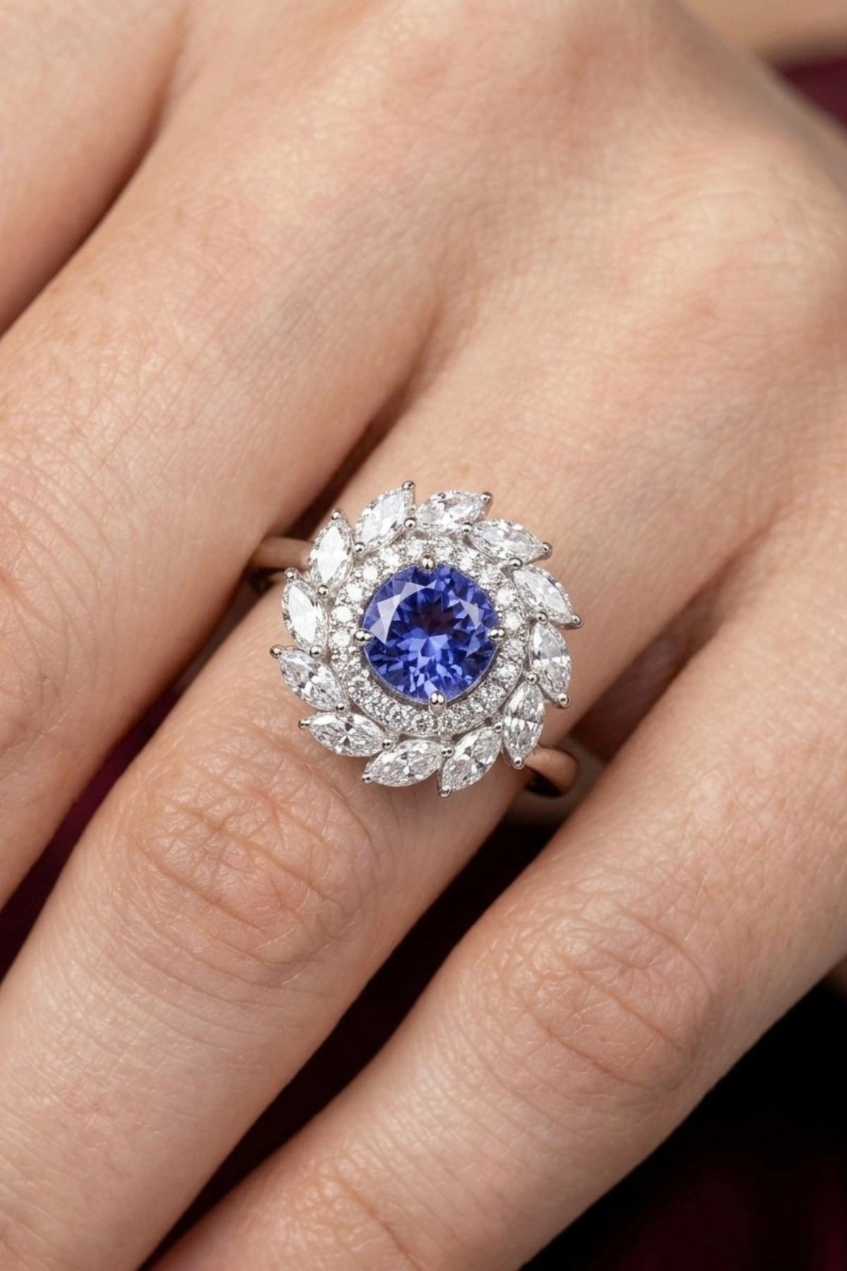 2.41 Ct. Mavi Taşlı Pırlanta Yüzük