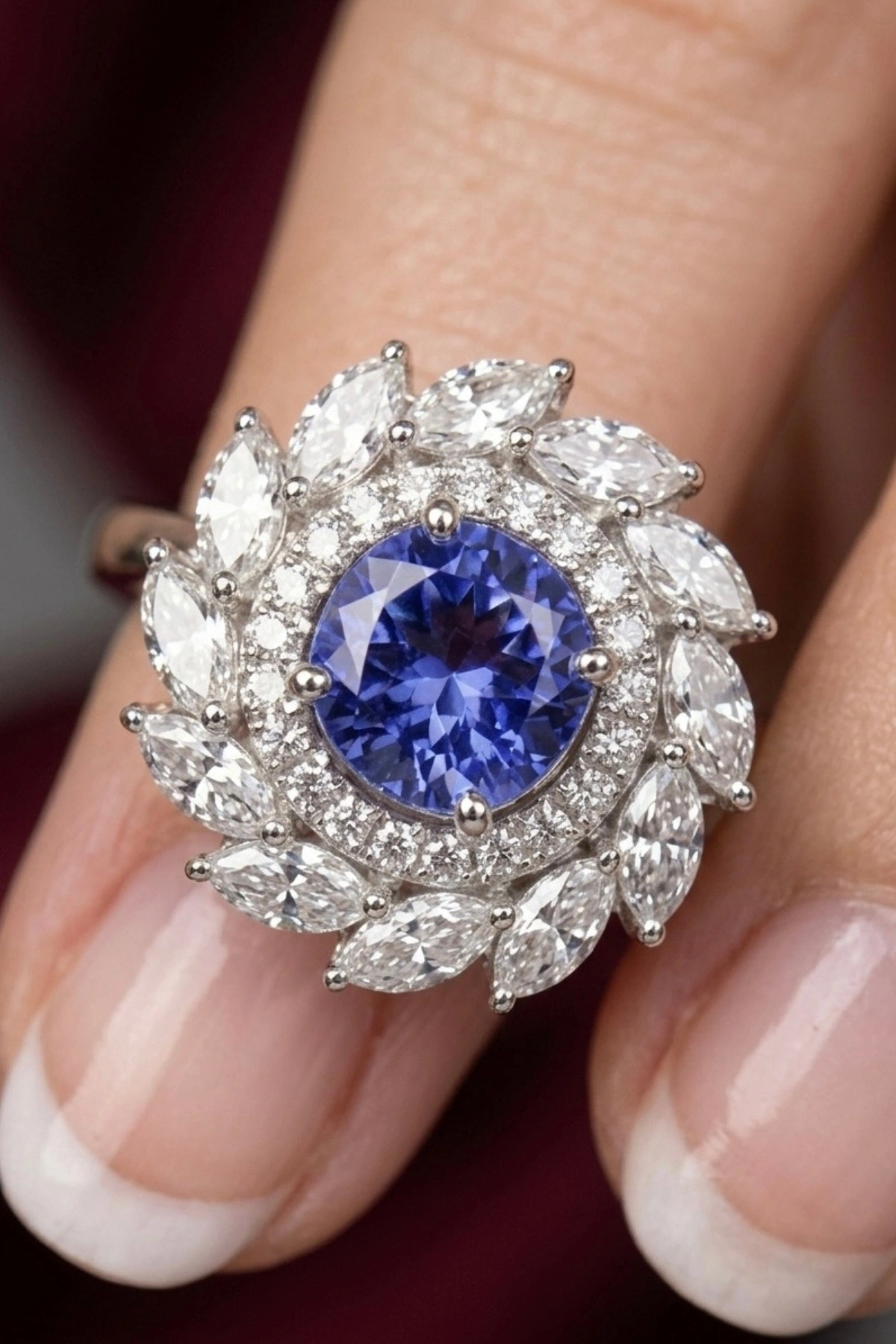 2.41 Ct. Mavi Taşlı Pırlanta Yüzük