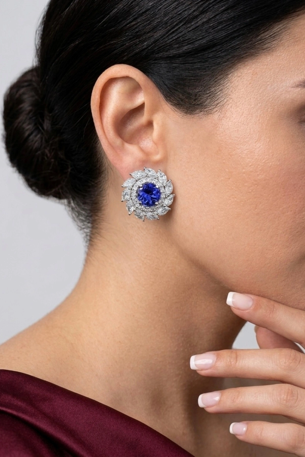 4.32 Ct. Mavi Taşlı Pırlanta Küpe