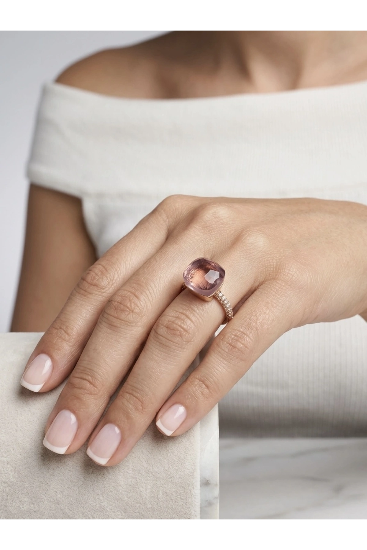 6.80 Ct. Morganite Taşlı Pırlanta Yüzük