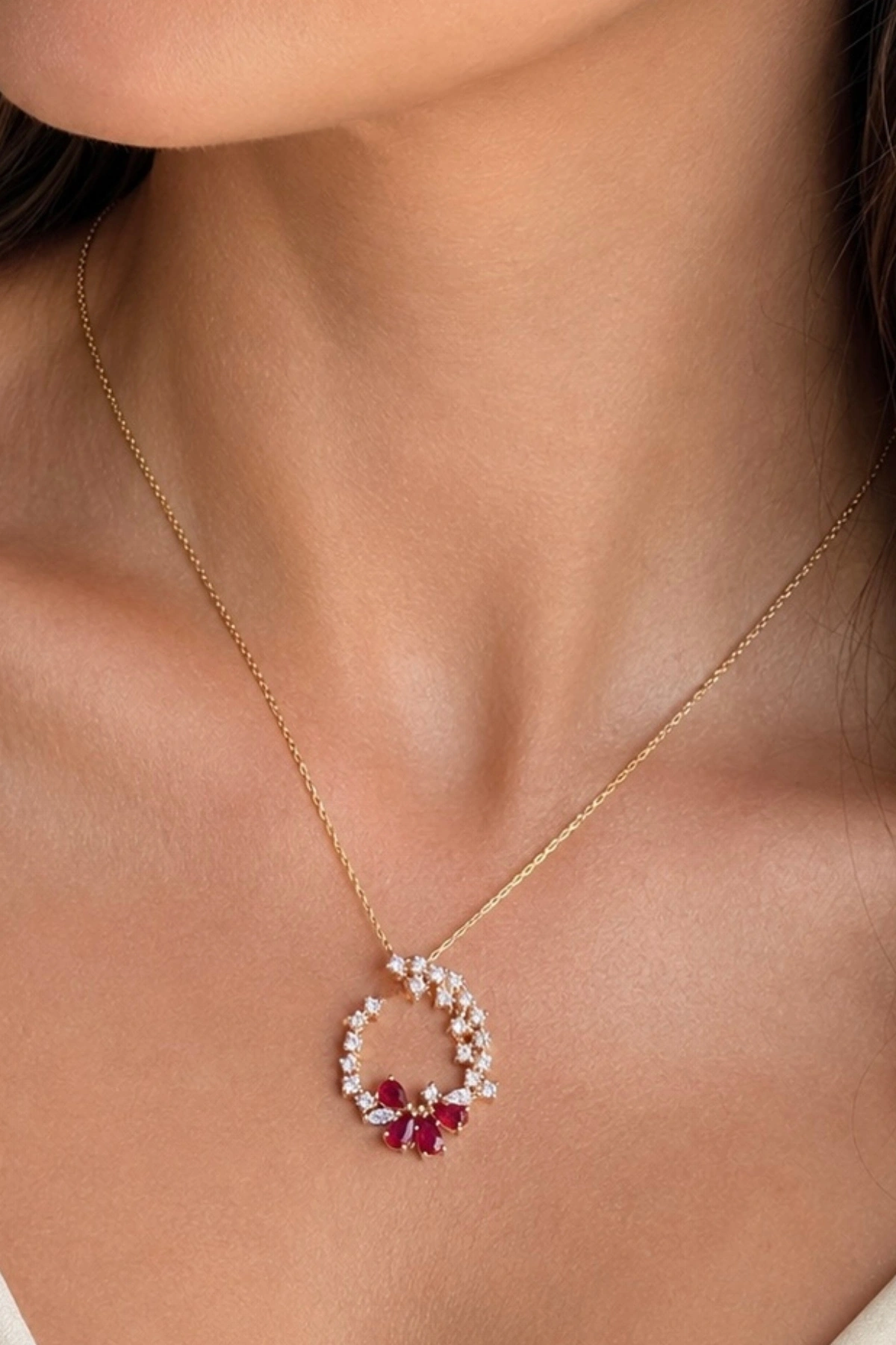 Çiçek Desen 1.56 CT. Pırlanta Kolye