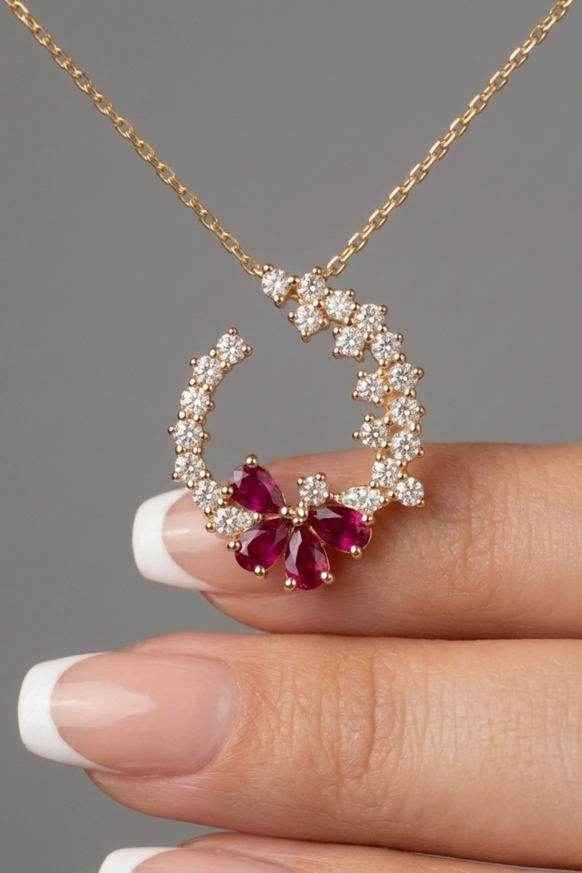 Çiçek Desen 1.56 CT. Pırlanta Kolye