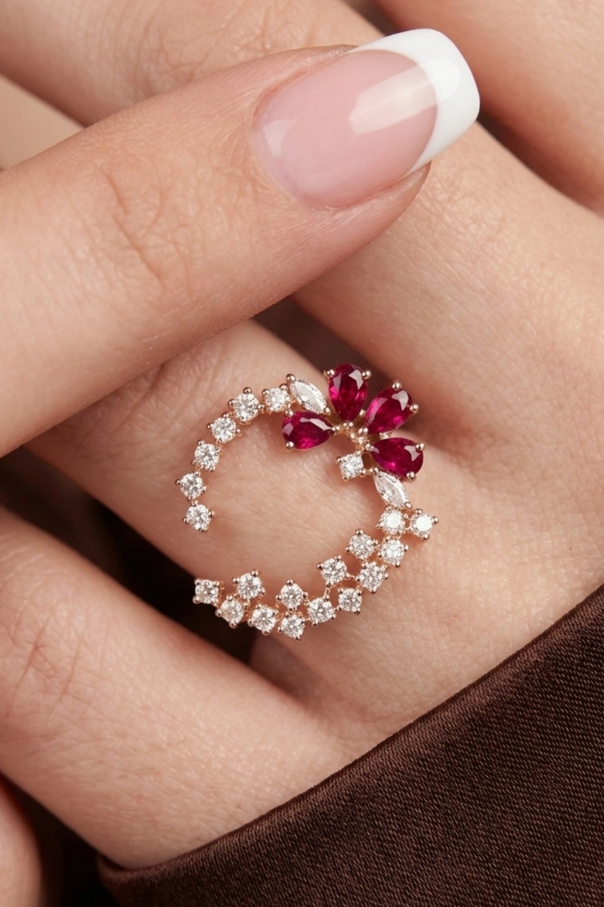 Çiçek Desen 1.56 CT. Pırlanta Yüzük