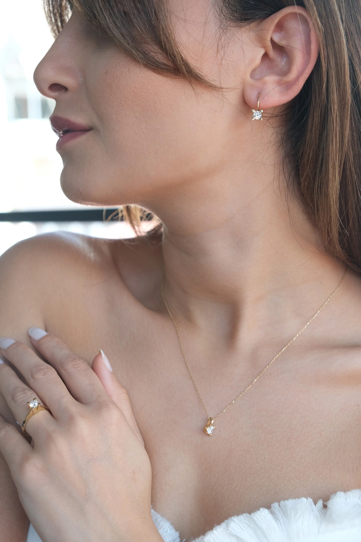 Asil 14 Ayar 4 Tırnak Tek Taş Altın Küpe TKM871