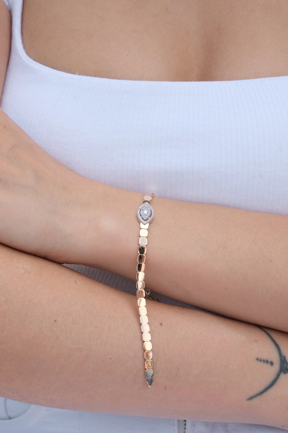 Asil 14 Ayar Baget Taşlı Rose Altın Bileklik BLK959