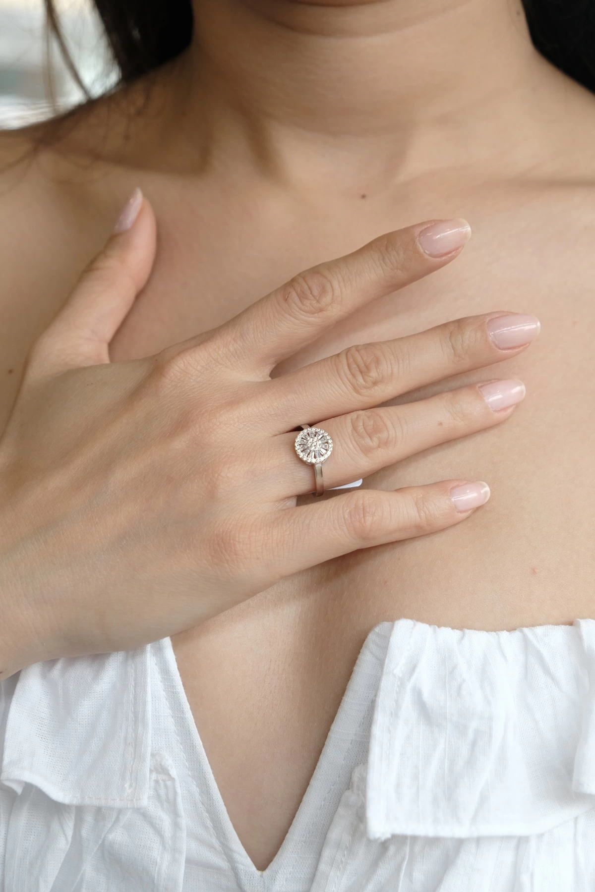 Asil 14 Ayar Beyaz Taşlı Altın Yüzük YZK3297