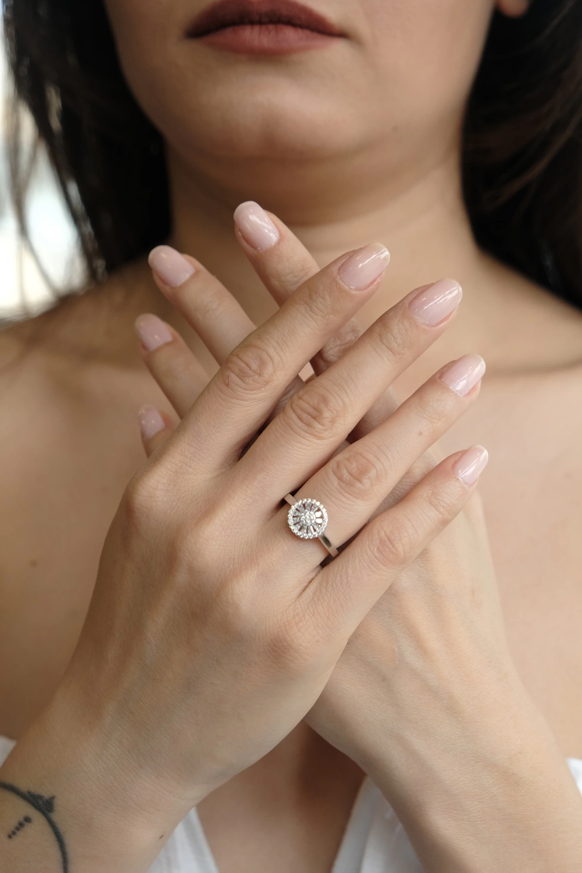 Asil 14 Ayar Beyaz Taşlı Altın Yüzük YZK3297