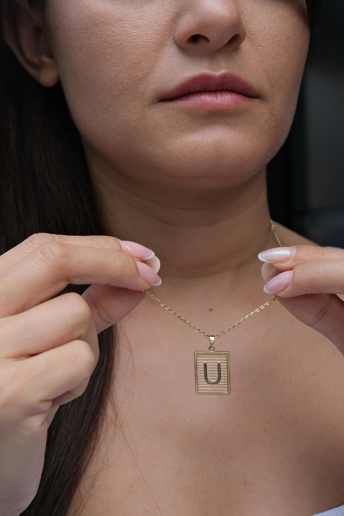 Asil 14 Ayar Izgaralı U Harfi Altın Kolye Ucu KLU1884