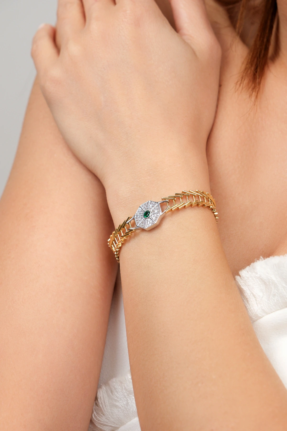 Asil 14 Ayar Kılçık Model Taşlı Altın Bileklik BLK3152