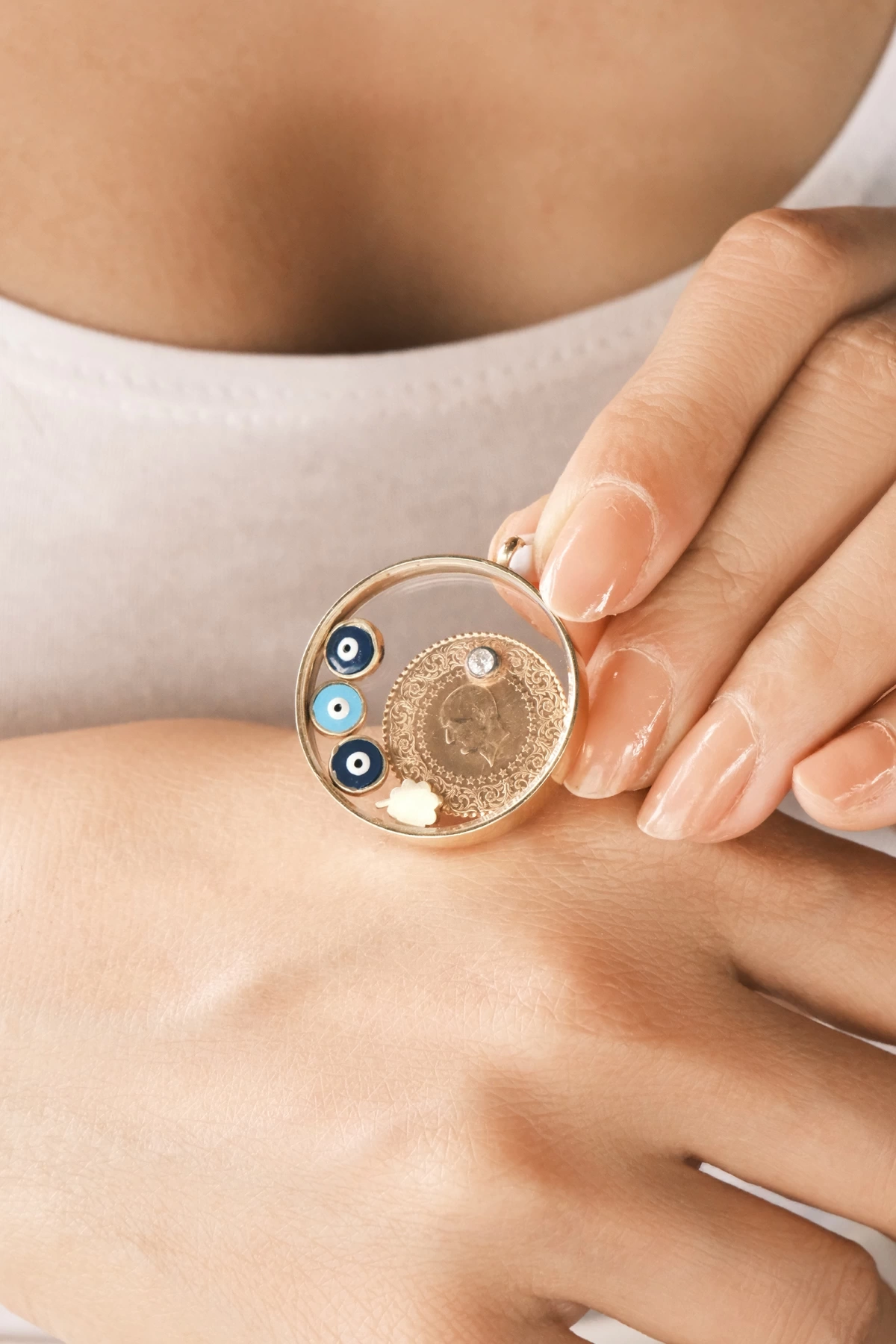 Asil 14 Ayar Kulplu Çeyrekli Cam Kapsül Altın Kolye Ucu KLU1621