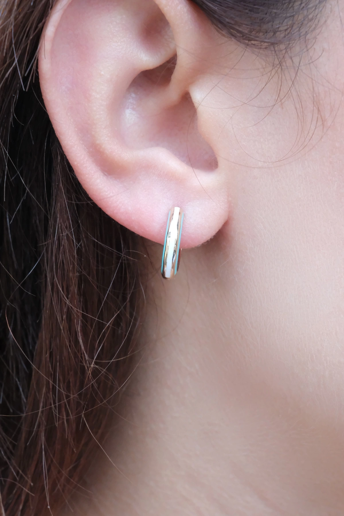 Asil 14 Ayar Mavi Beyaz Mineli Halka Altın Küpe KP5100