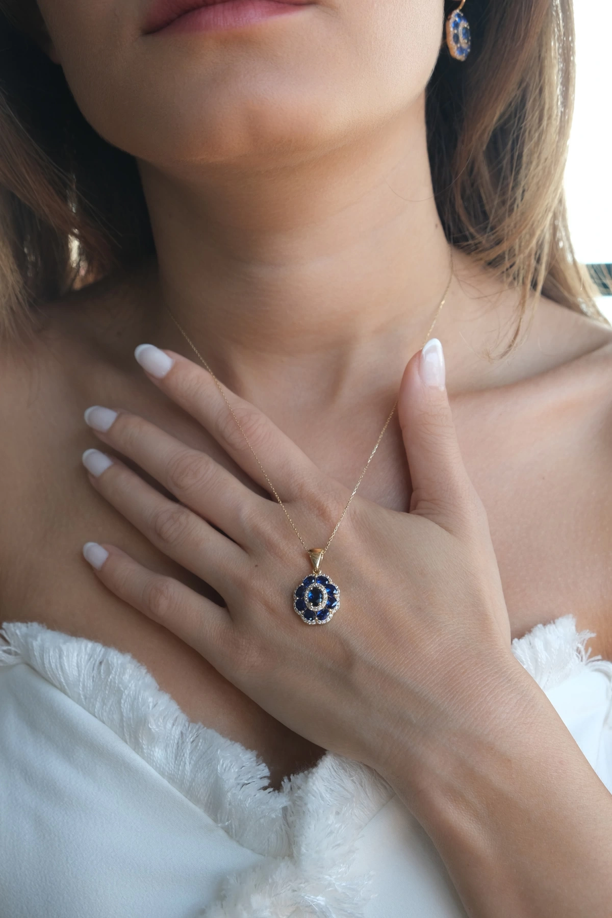 Asil 14 Ayar Mavi Taşlı Çiçek Altın Kolye Ucu KLU1644