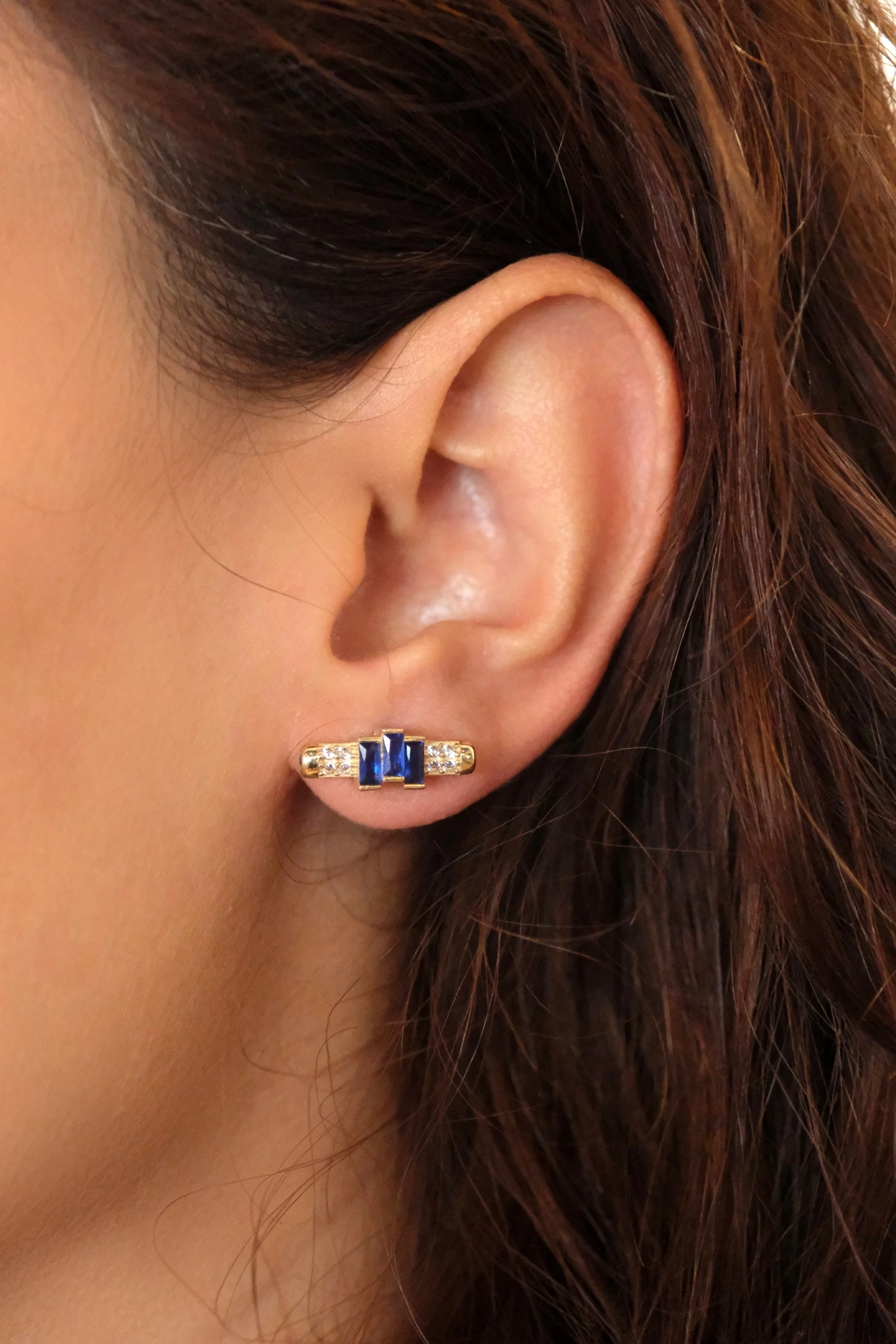 Asil 14 Ayar Mavi Taşlı Çivi Altın Küpe KP5030