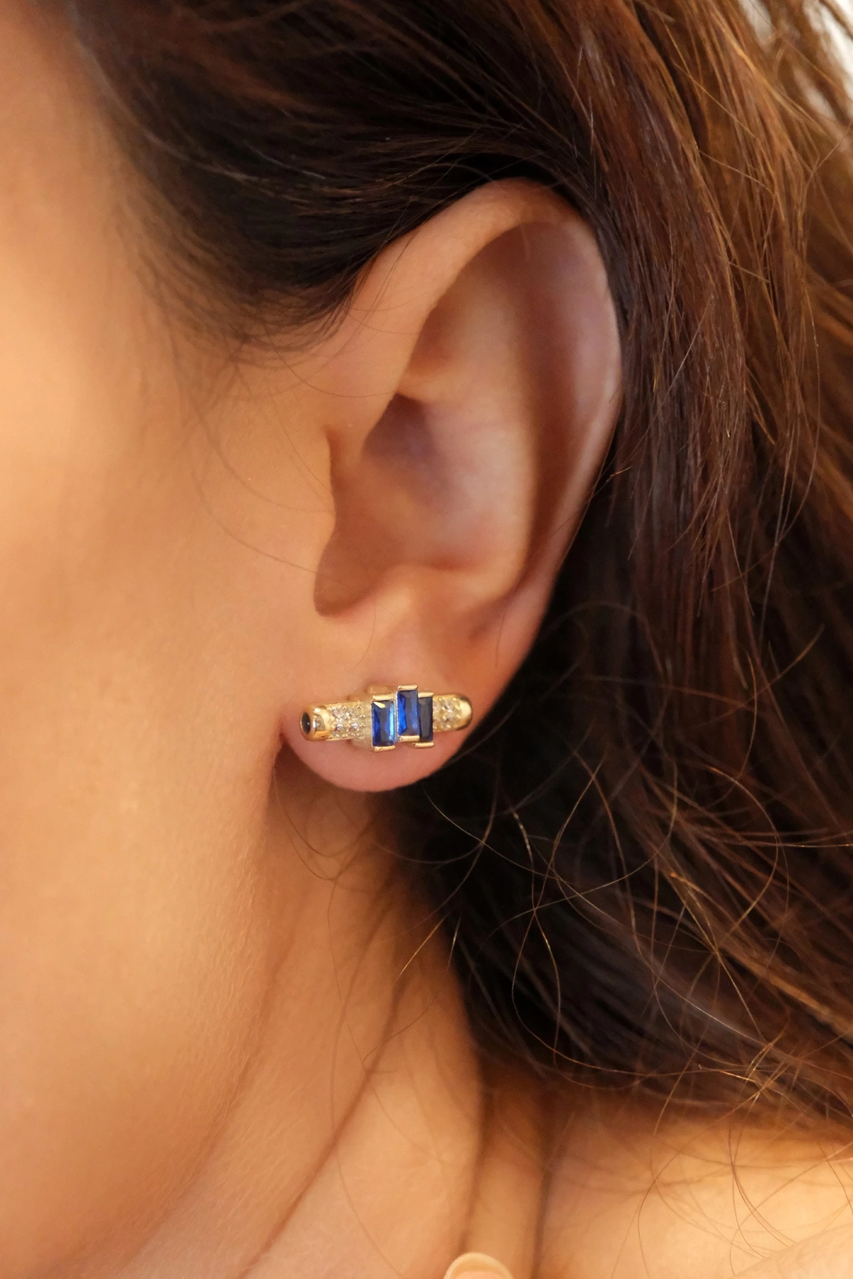 Asil 14 Ayar Mavi Taşlı Çivi Altın Küpe KP5030