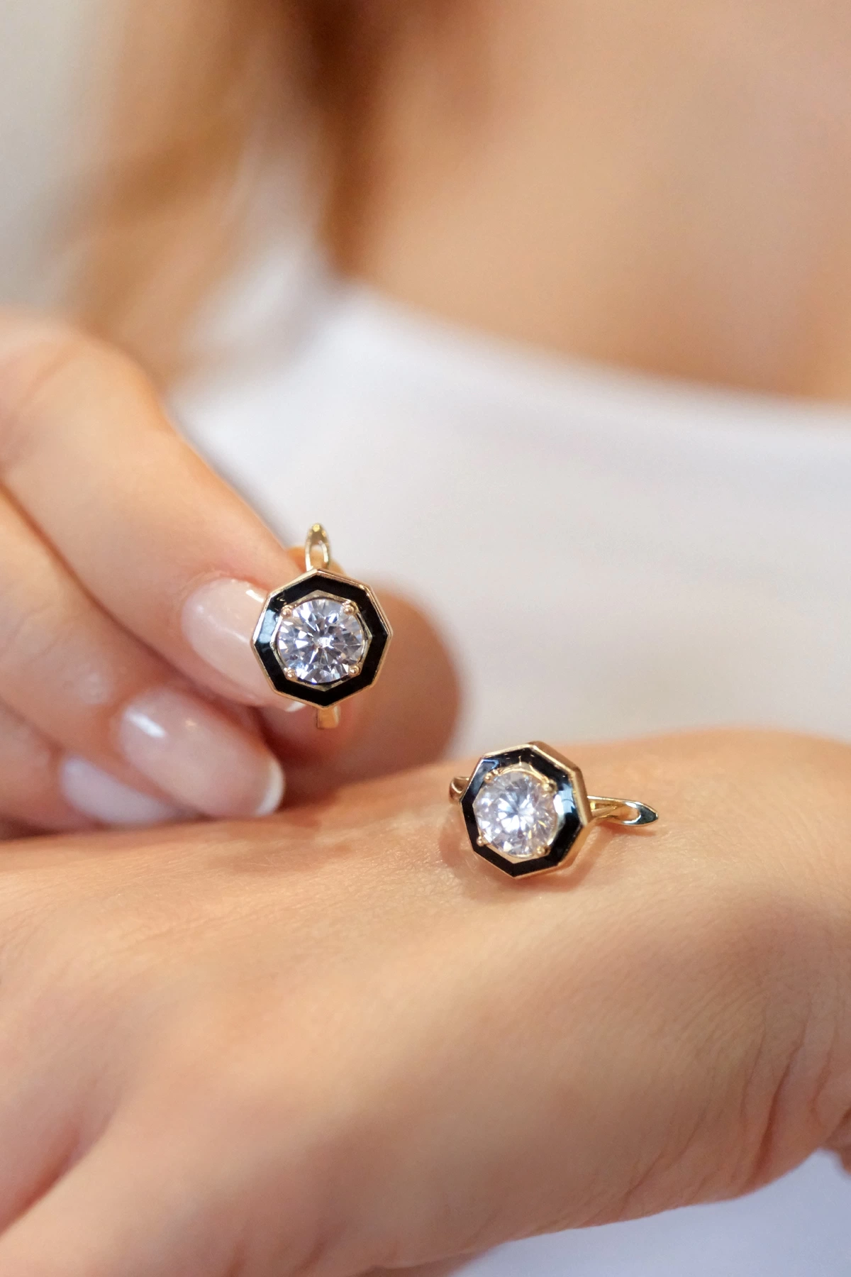 Asil 14 Ayar Mine Taşlı Altın Küpe KP5152