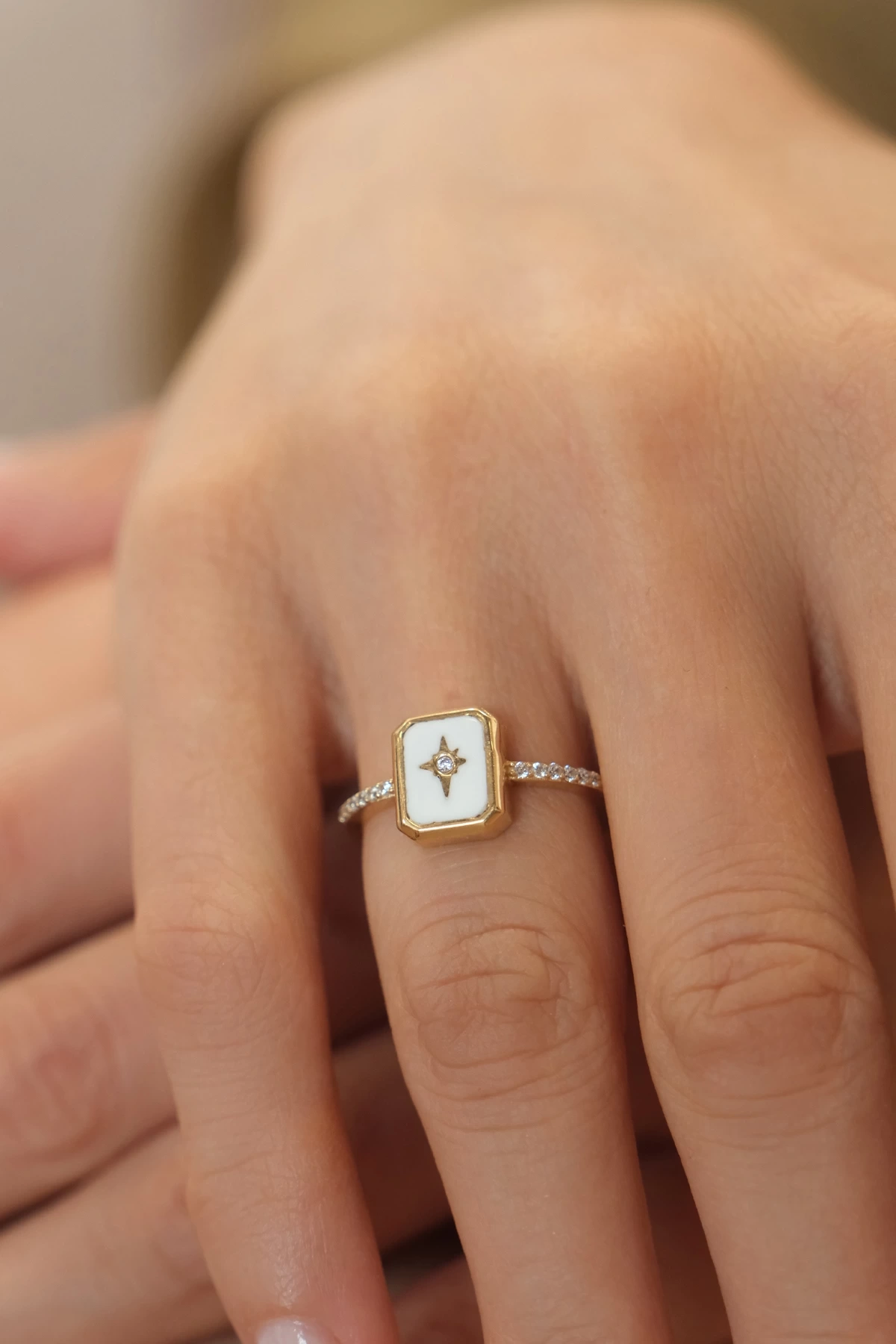 Asil 14 Ayar Mineli Kuzey Yıldızı Altın Yüzük YZK1573