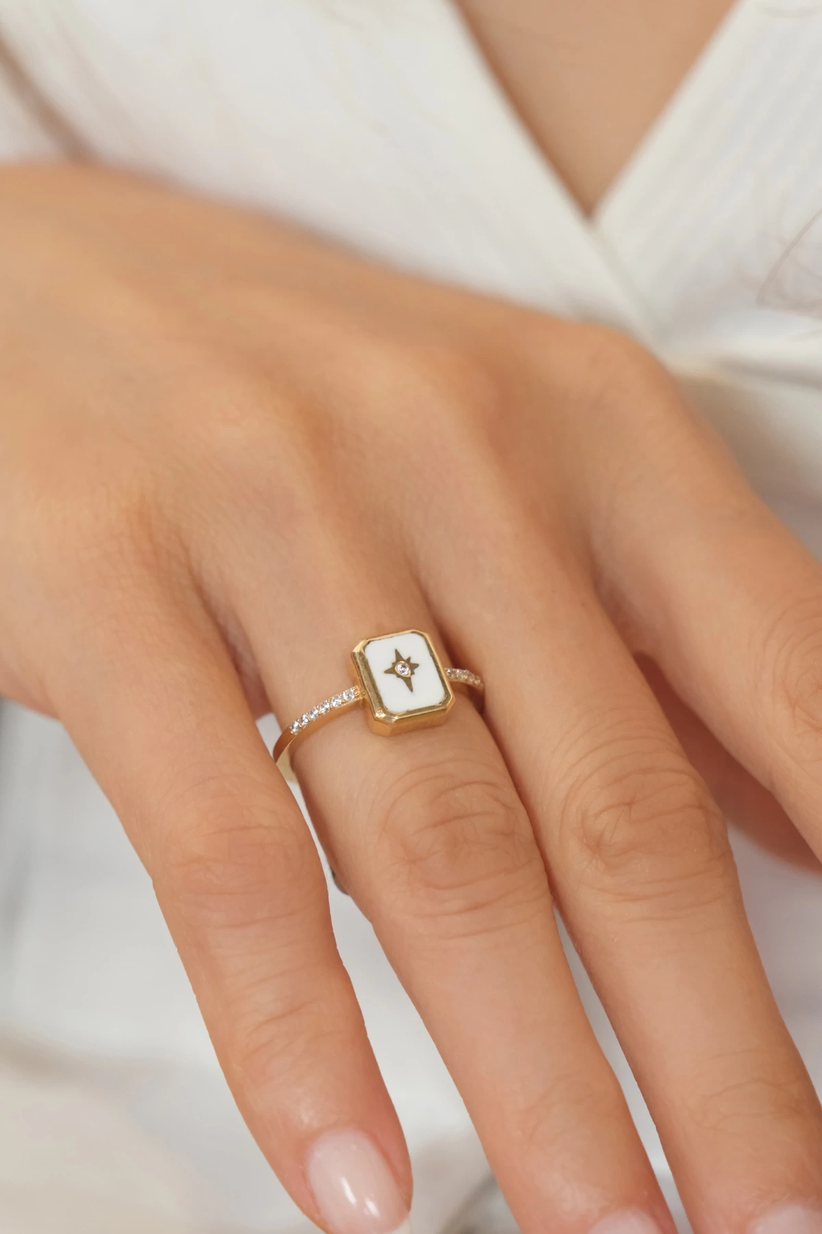 Asil 14 Ayar Mineli Kuzey Yıldızı Altın Yüzük YZK1573