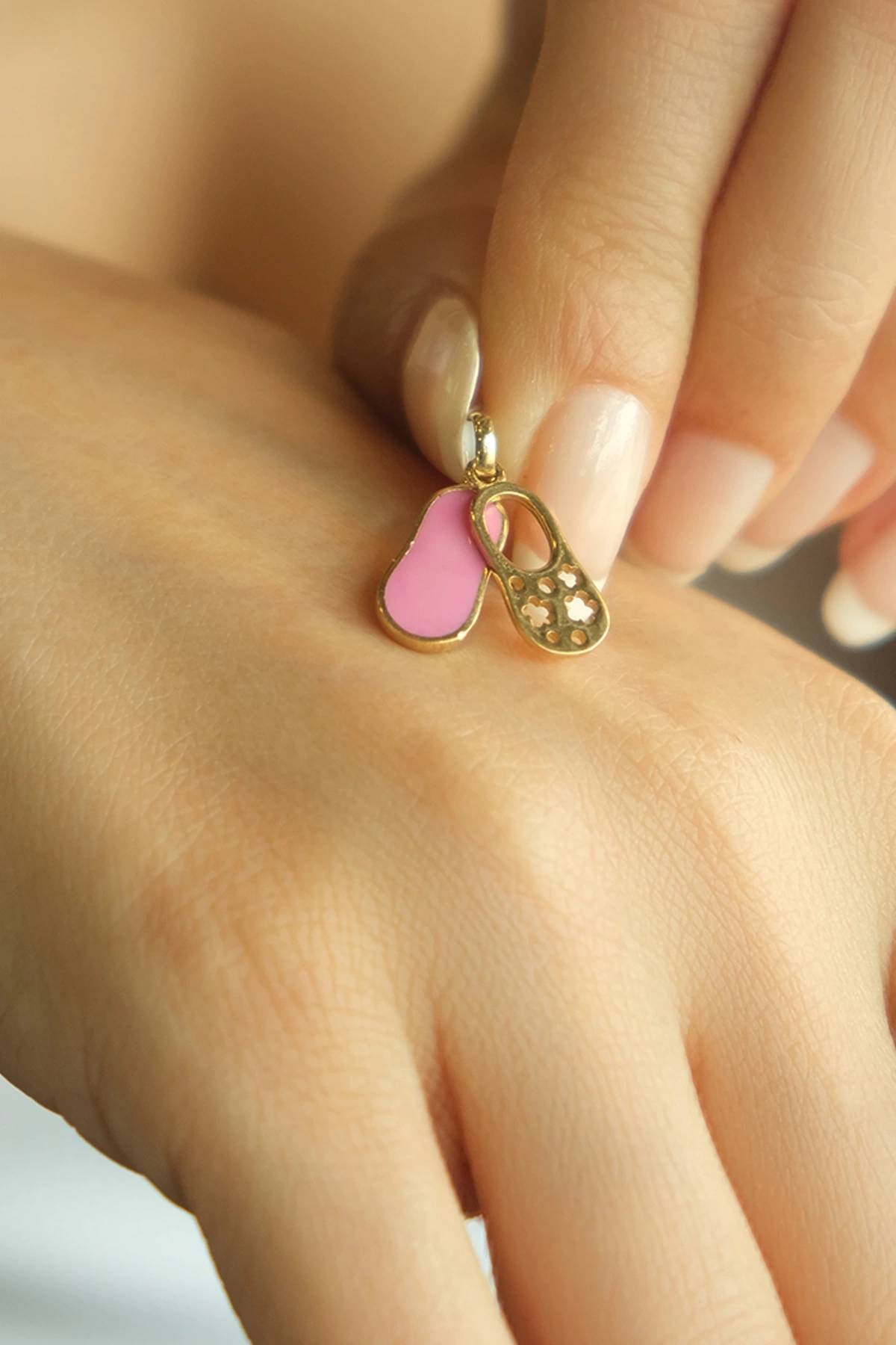 Asil 14 Ayar Pembe Mineli Çocuk Altın Kolye Ucu NZR107