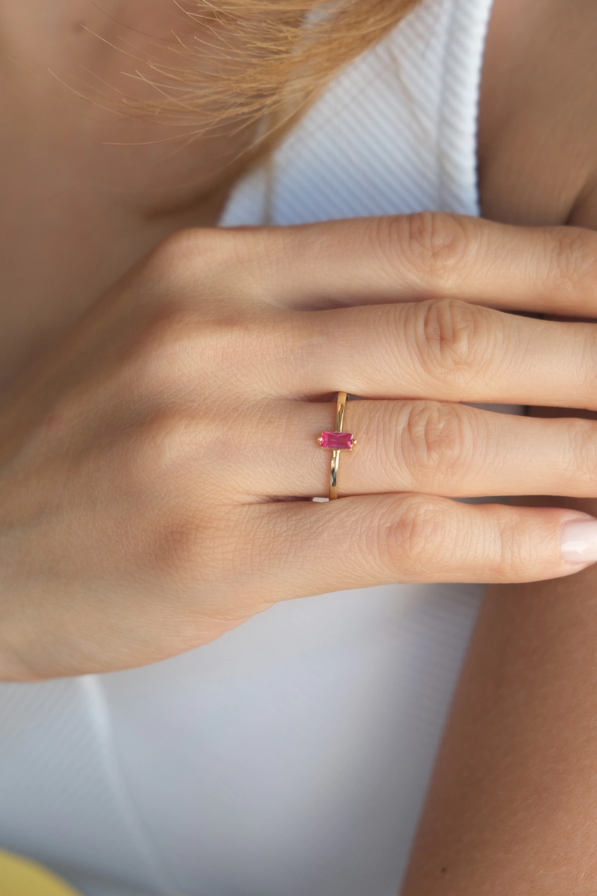 Asil 14 Ayar Pembe Taşlı Baget Altın Yüzük YZK2955