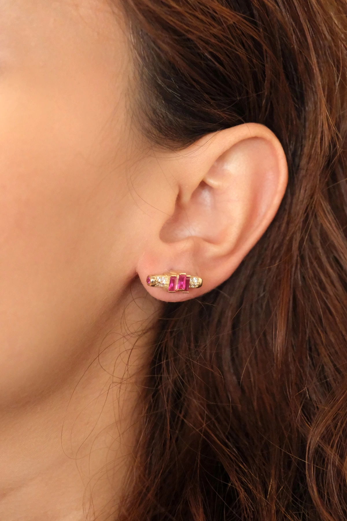 Asil 14 Ayar Pembe Taşlı Çivi Altın Küpe KP5029