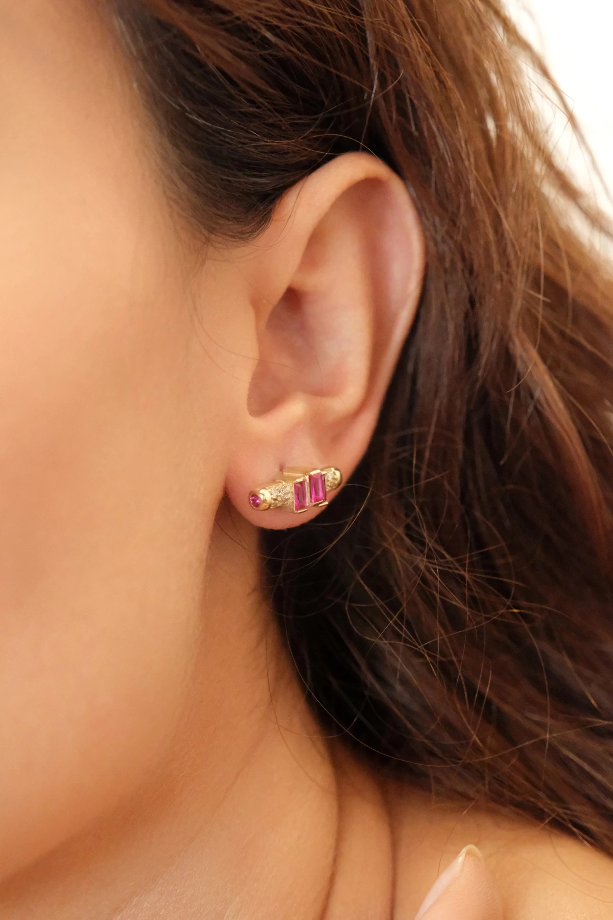 Asil 14 Ayar Pembe Taşlı Çivi Altın Küpe KP5029