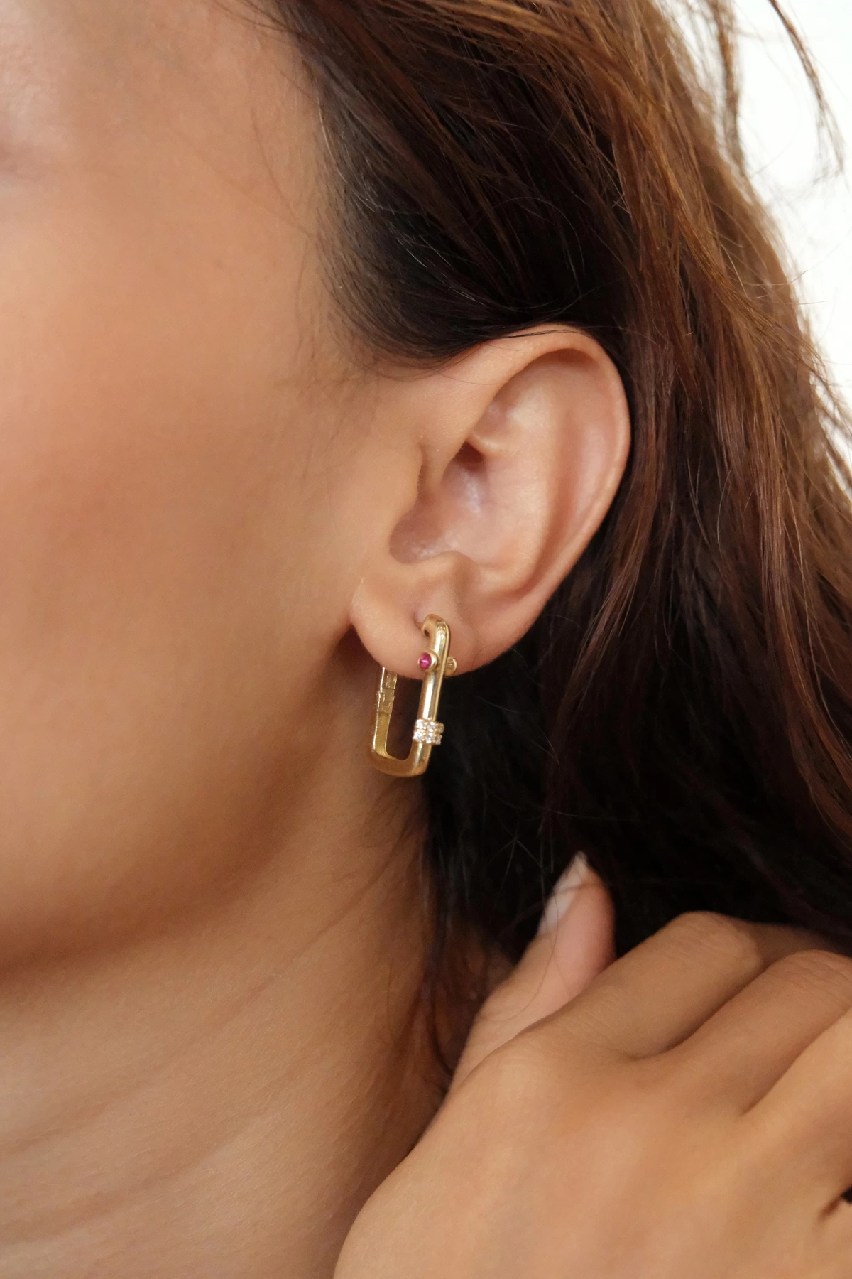 Asil 14 Ayar Pembe Taşlı Dörtgen Halka Altın Küpe KP5034