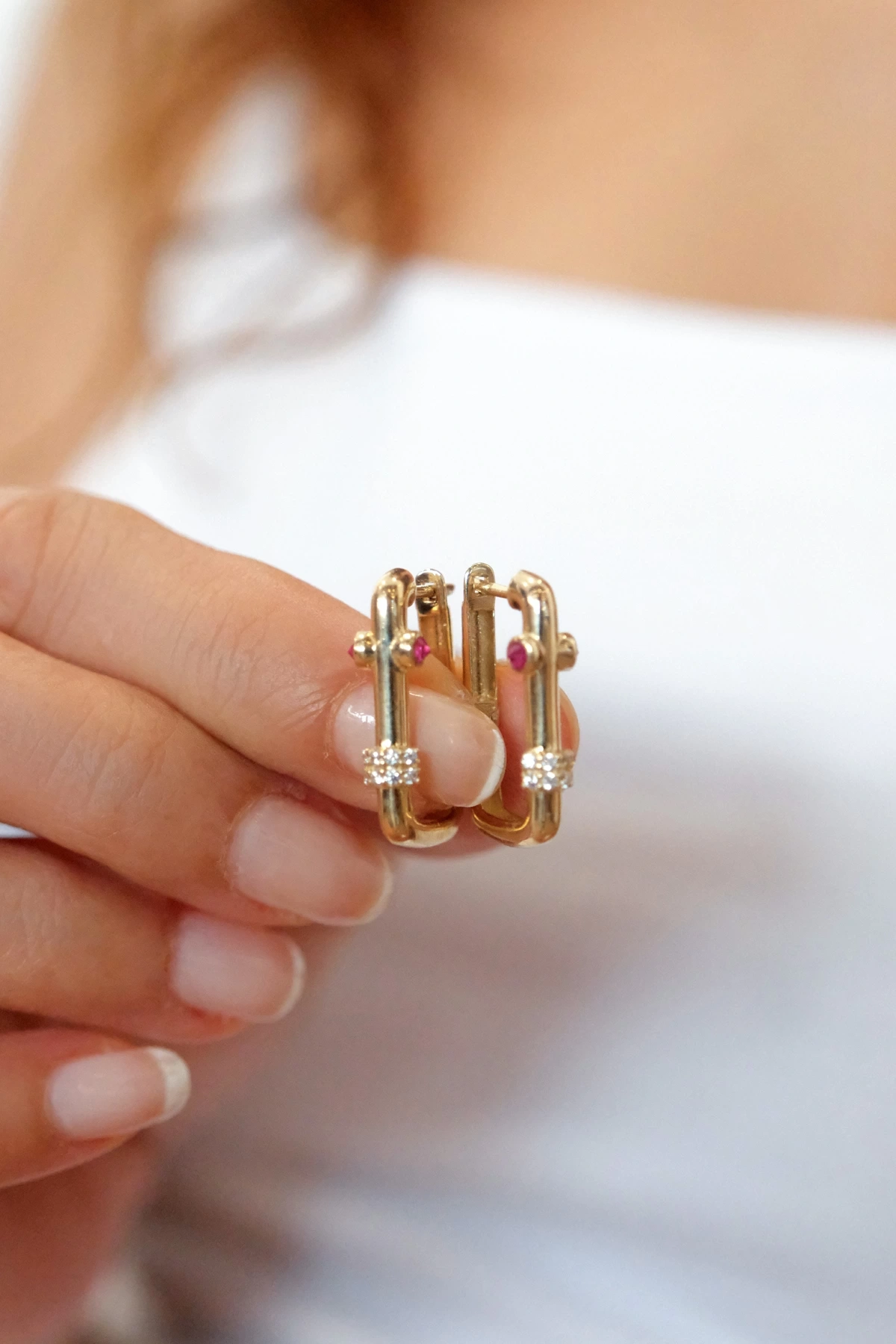 Asil 14 Ayar Pembe Taşlı Dörtgen Halka Altın Küpe KP5034