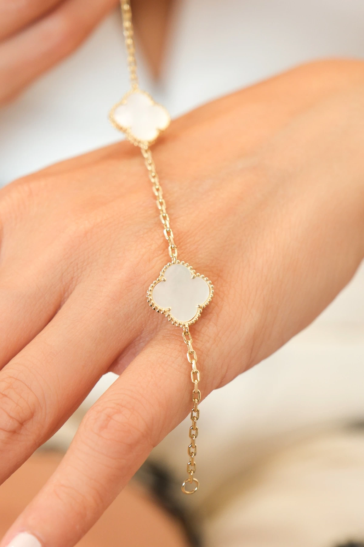 Asil 14 Ayar Sedefli Yonca Model Altın Bileklik BLK6139