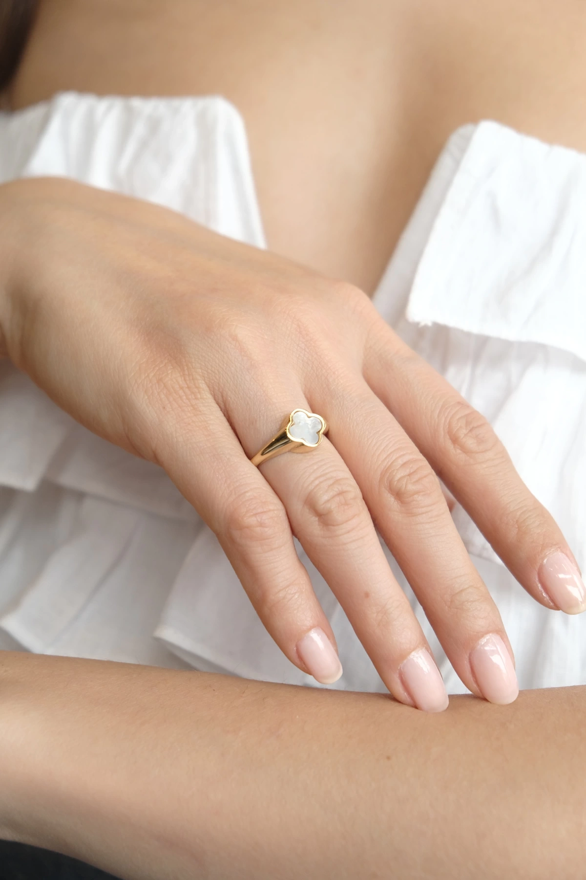 Asil 14 Ayar Sedefli Yonca Altın Yüzük YZK3271