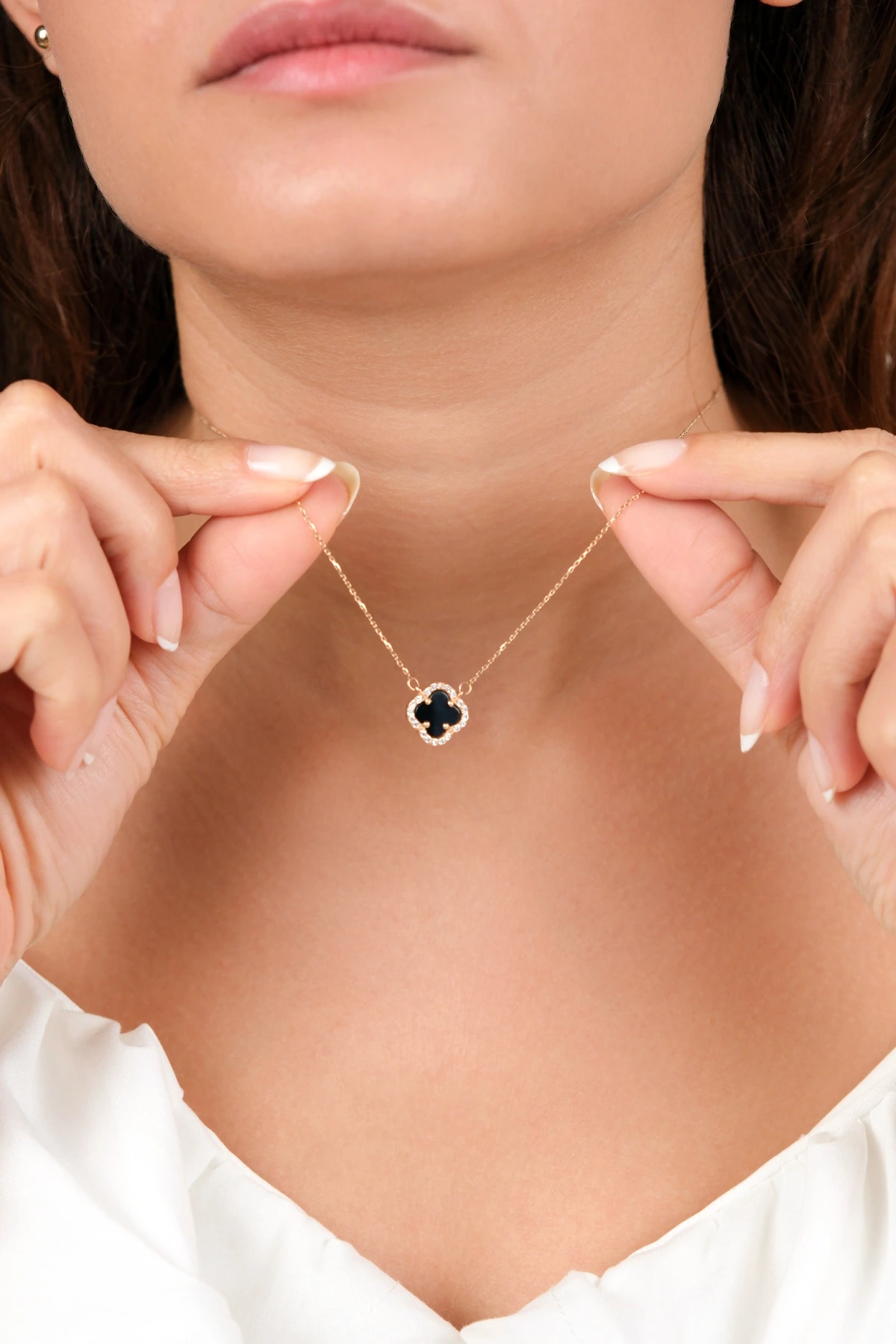 Asil 14 Ayar Siyah Taşlı Yonca Altın Kolye KLY4039