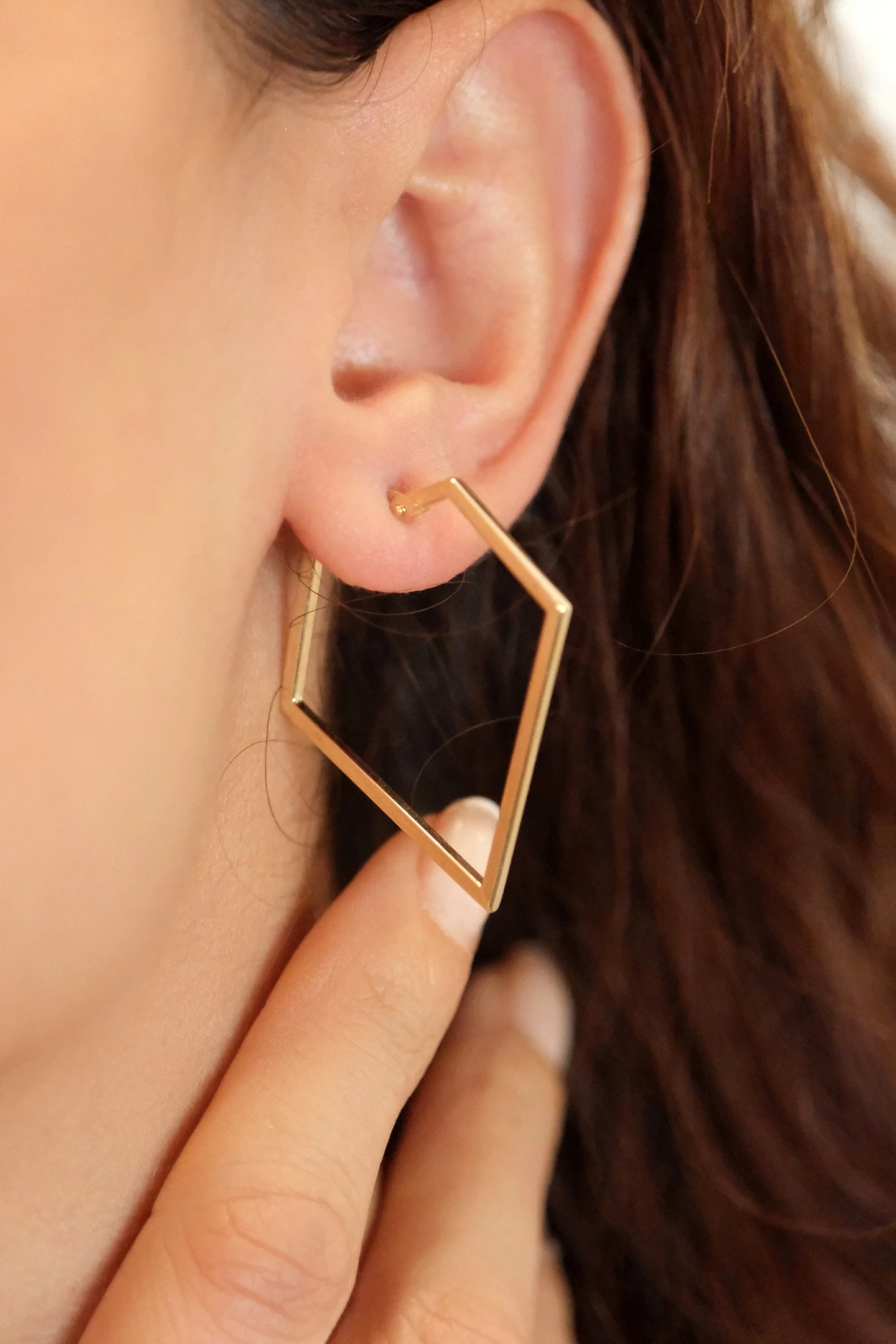 Asil 14 Ayar Taşlı Elmas Tipi Halka Altın Küpe KP5171