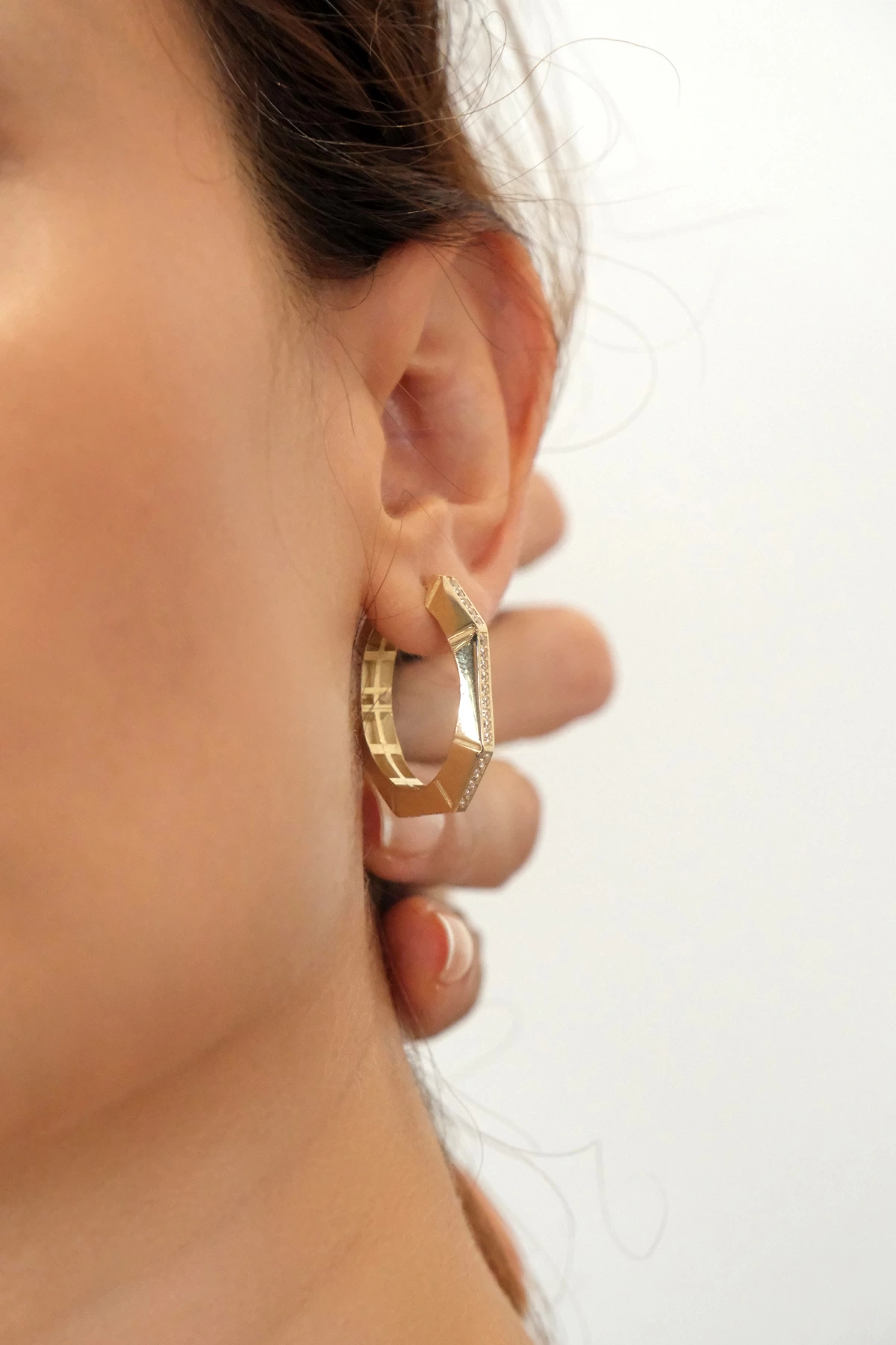 Asil 14 Ayar Taşlı Halka Altın Küpe KP5028