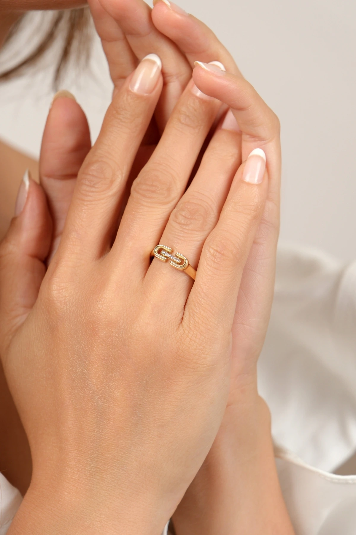 Asil 14 Ayar Taşlı Modern Altın Yüzük YZK3502