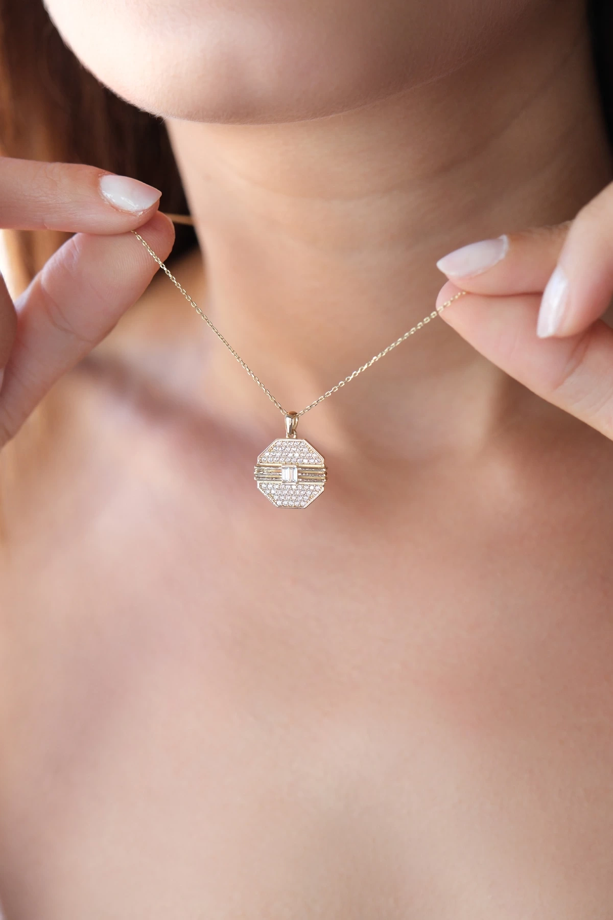 Asil 14 Ayar Taşlı Modern Altın Kolye KLY3937