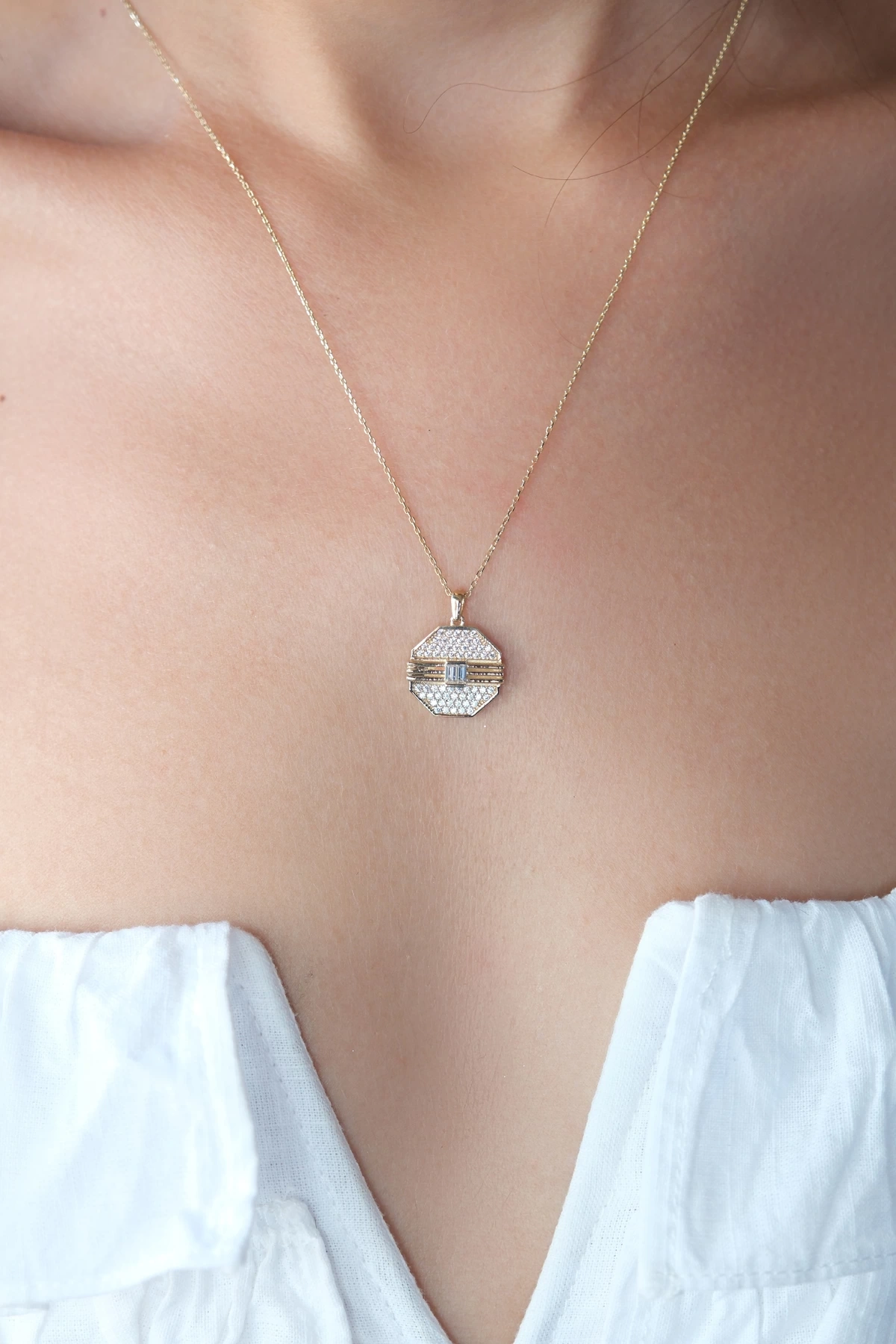 Asil 14 Ayar Taşlı Modern Altın Kolye KLY3937