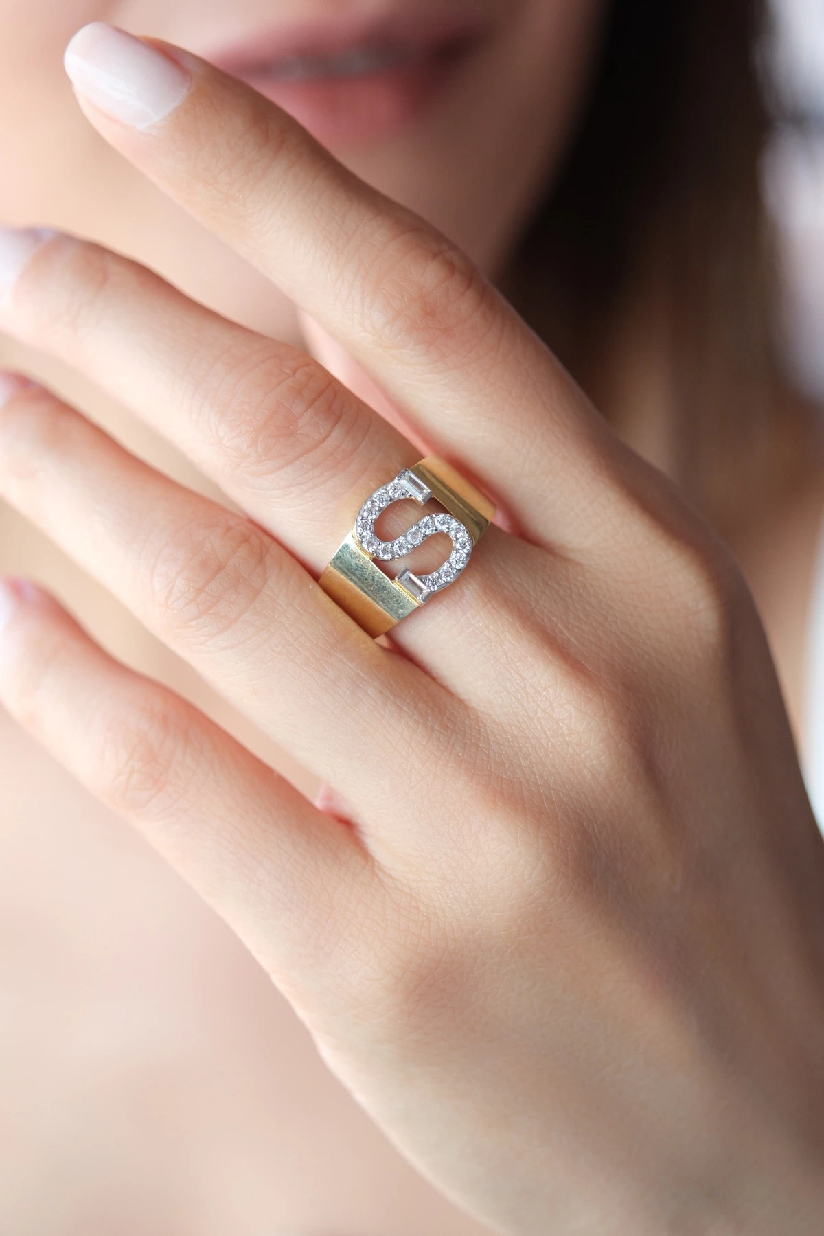 Asil 14 Ayar Taşlı S Harf Altın Yüzük YZK3394