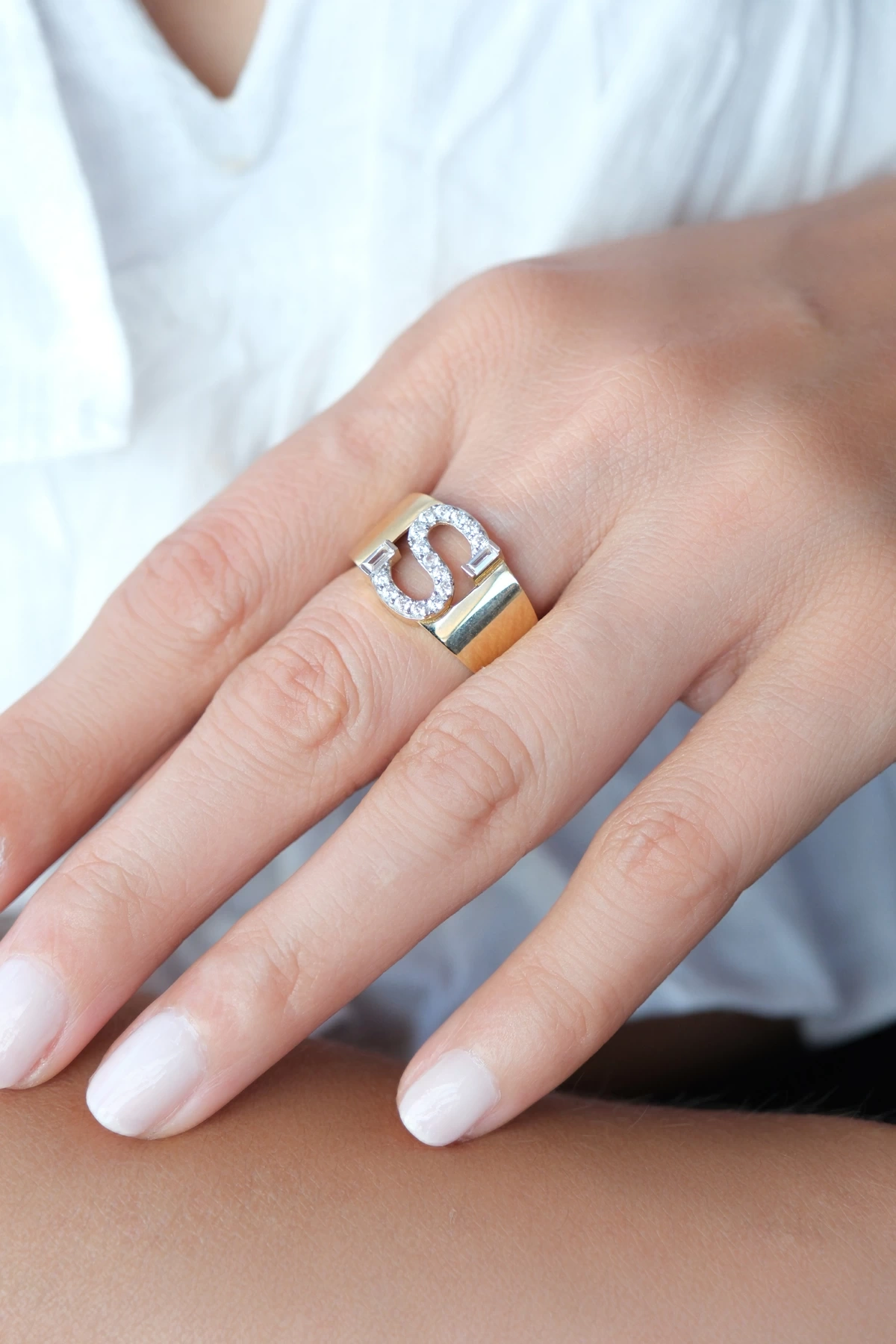 Asil 14 Ayar Taşlı S Harf Altın Yüzük YZK3394