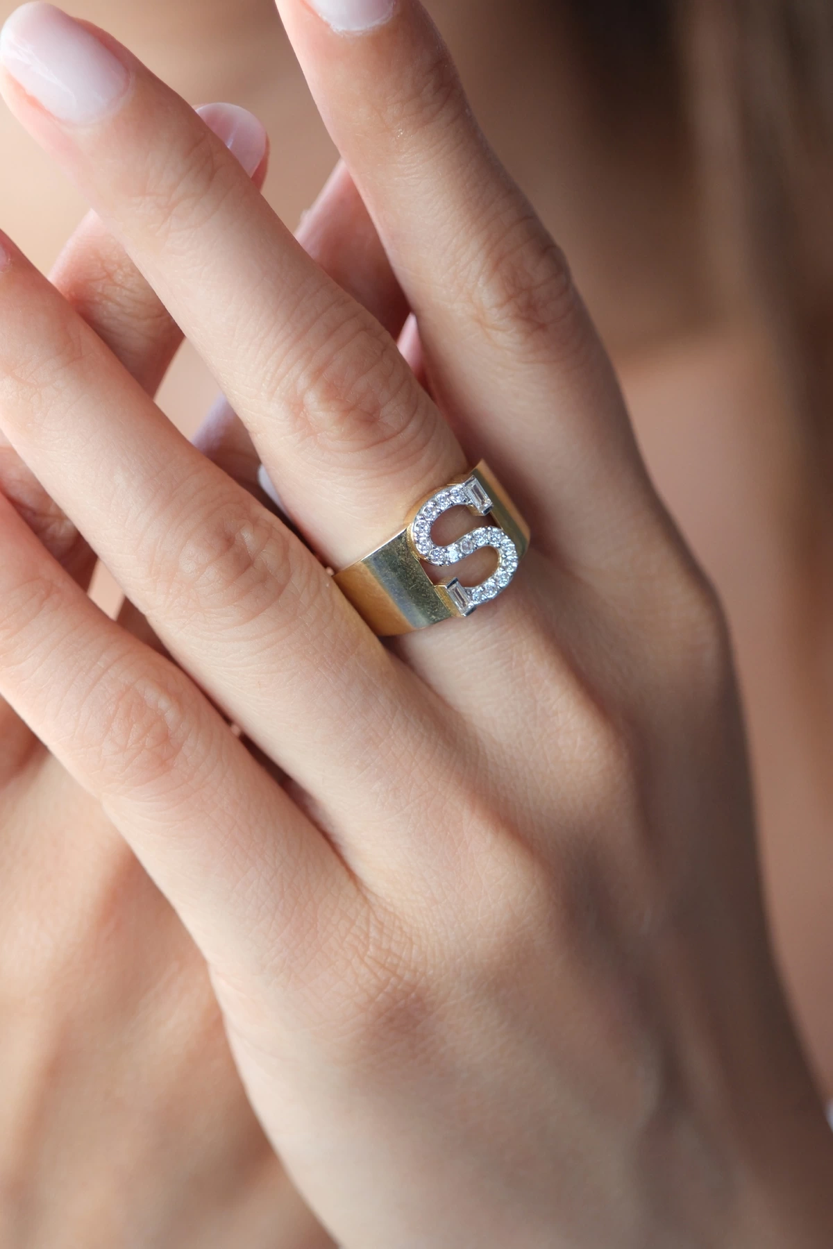 Asil 14 Ayar Taşlı S Harf Altın Yüzük YZK3394