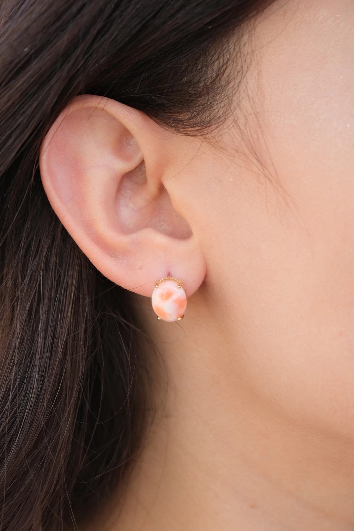 Asil 14 Ayar Taşlı Somon Rengi Oval Altın Küpe TKM1535