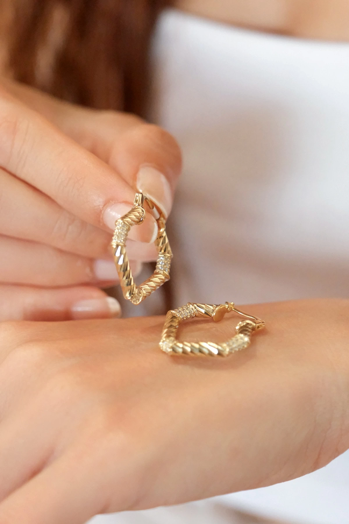 Asil 14 Ayar Taşlı Üçgen Form Halka Altın Küpe KP5131