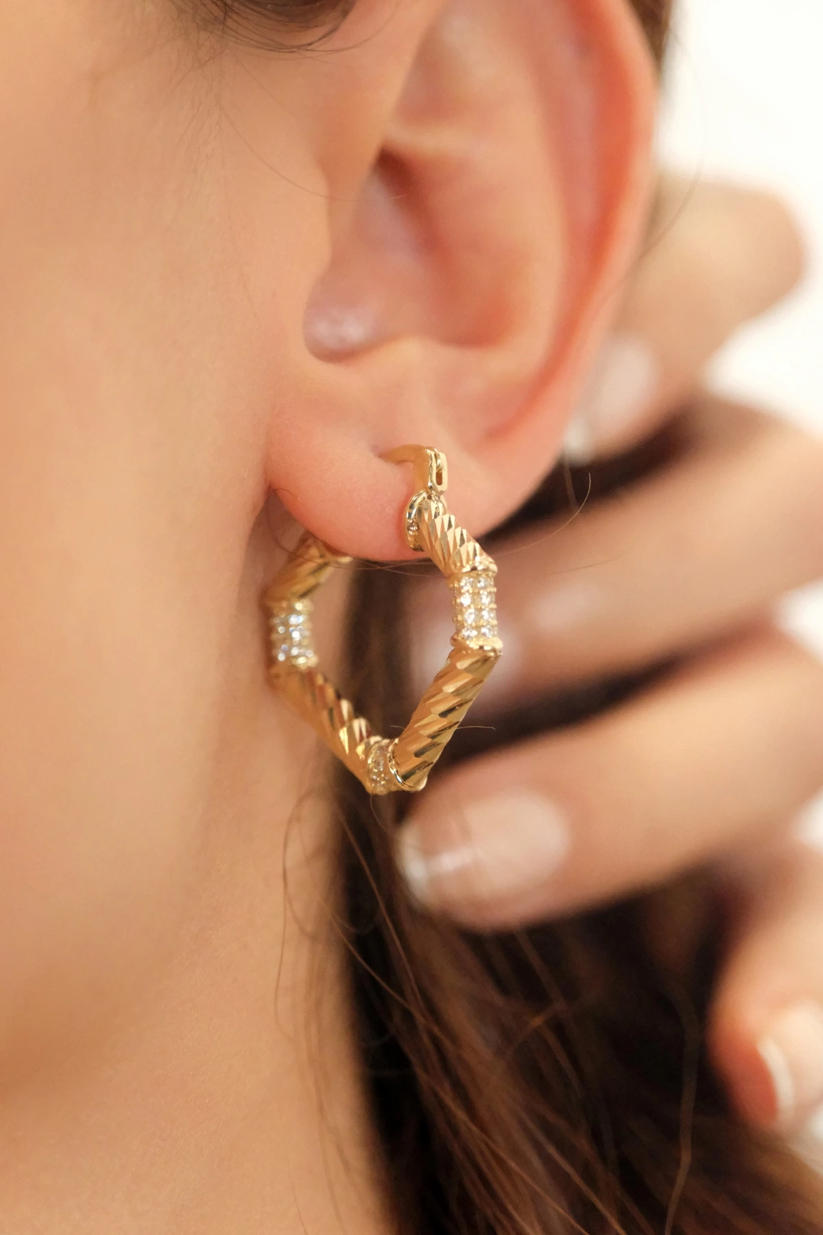 Asil 14 Ayar Taşlı Üçgen Form Halka Altın Küpe KP5131