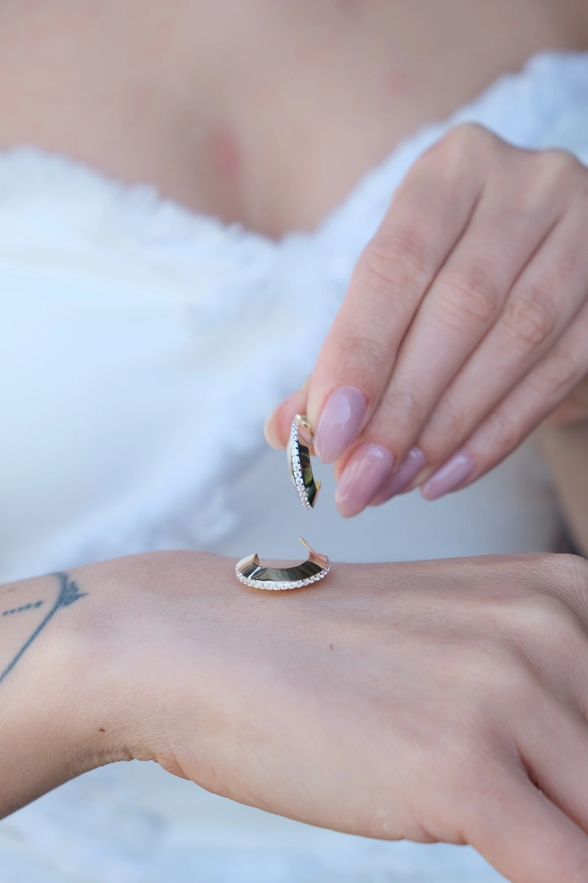 Asil 14 Ayar Taşlı Yarım Halka Altın Küpe KP4925