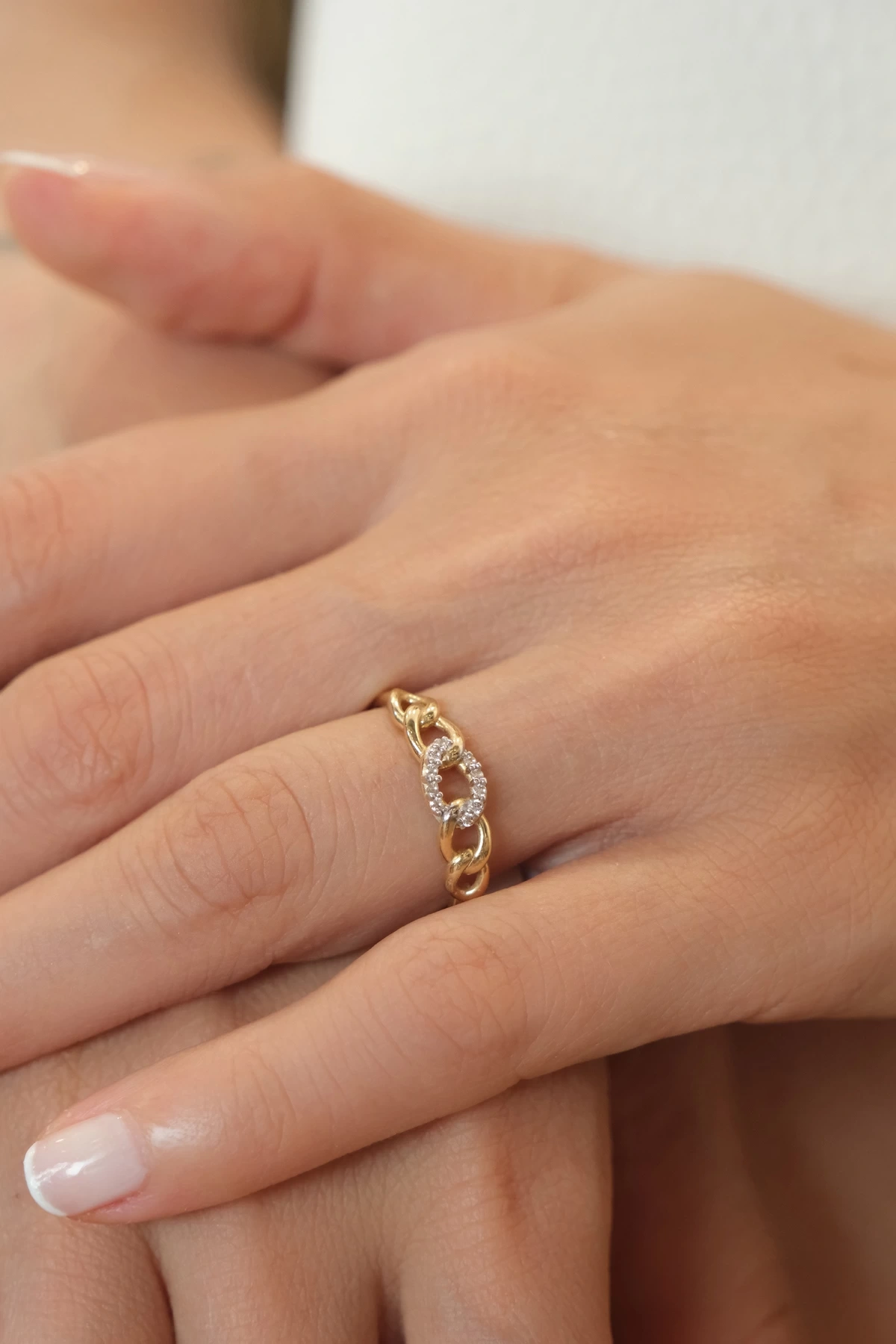 Asil 14 Ayar Taşlı Zincir Model Altın Yüzük YZK1619