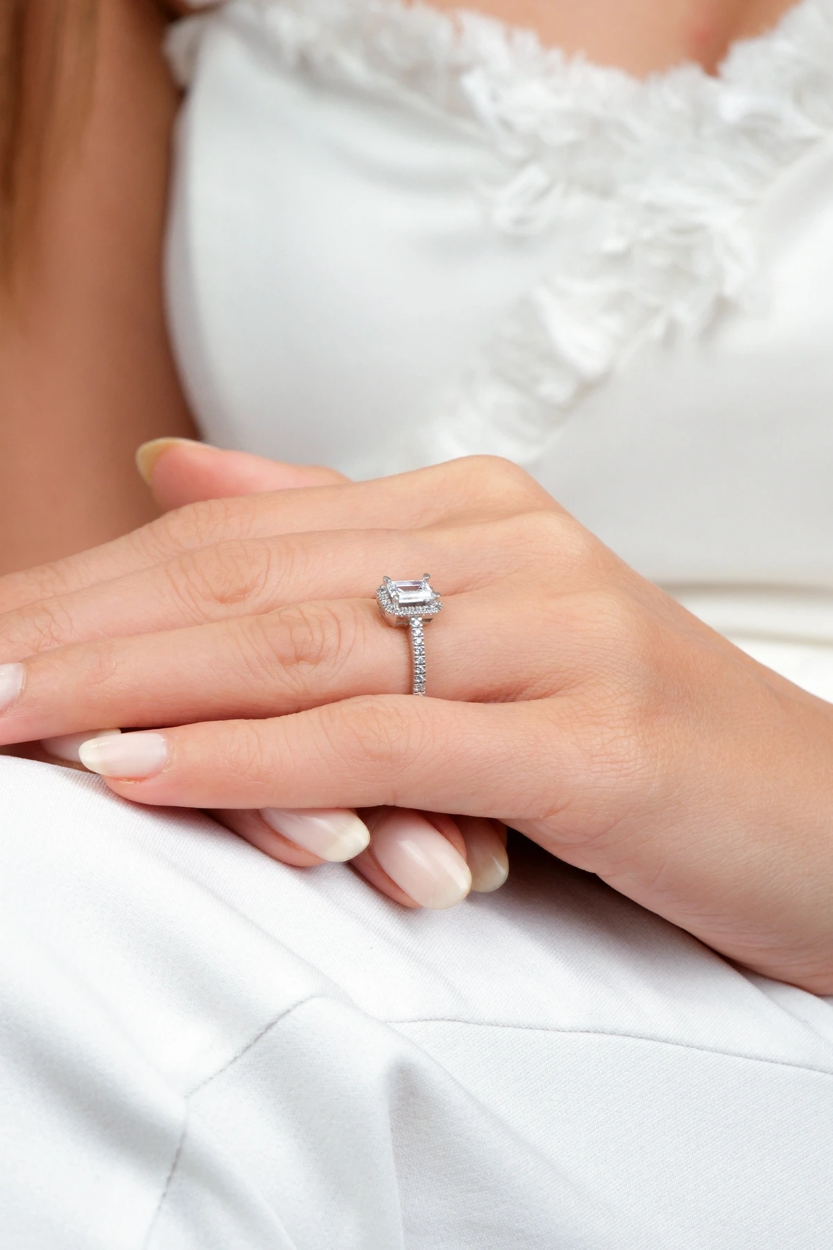 Asil 14 Ayar Tek Taş Emerald Kesim Altın Yüzük YZK3528