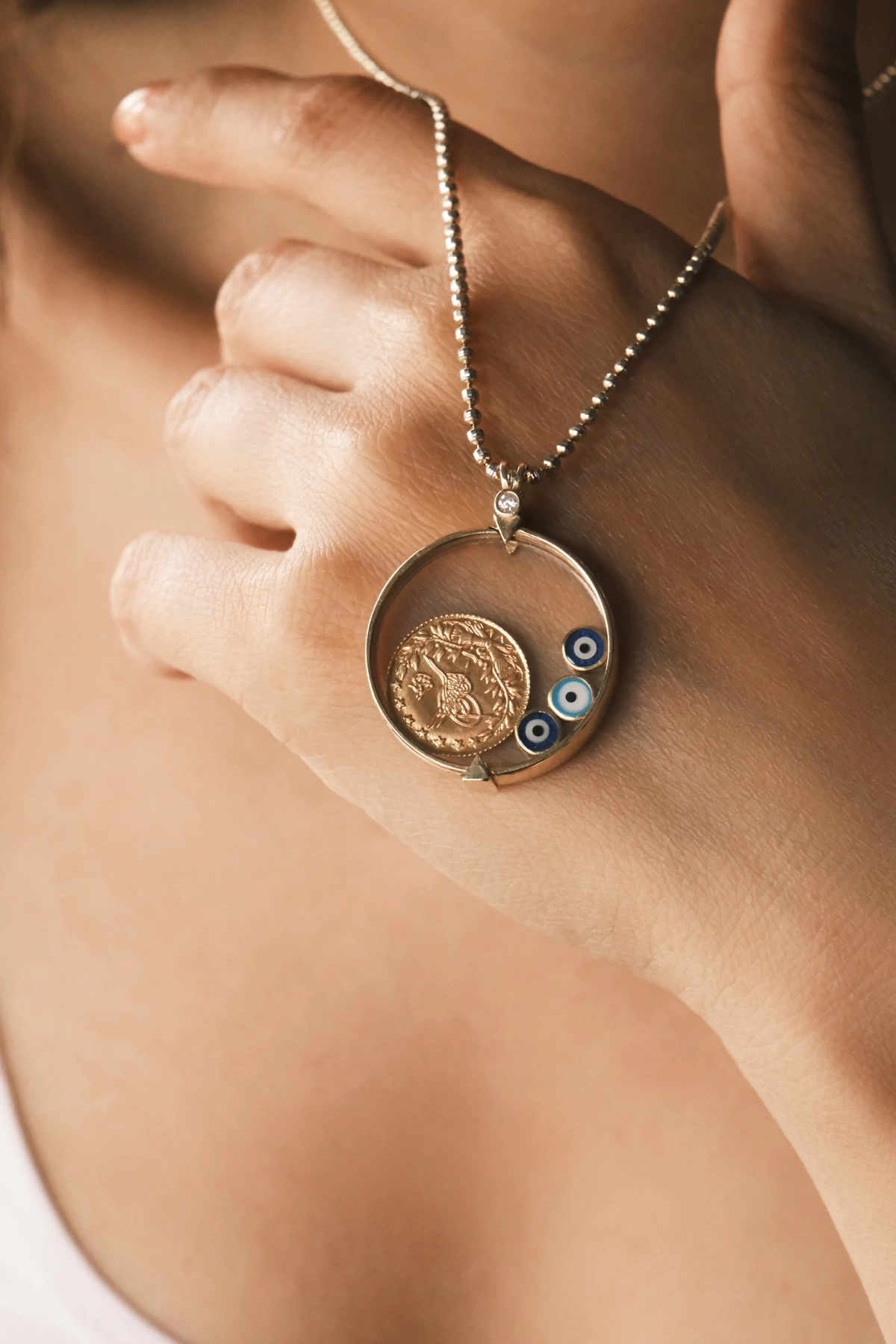 Asil 14 Ayar Tuğra Paralı Cam Kapsül Altın Kolye Ucu KLU1645