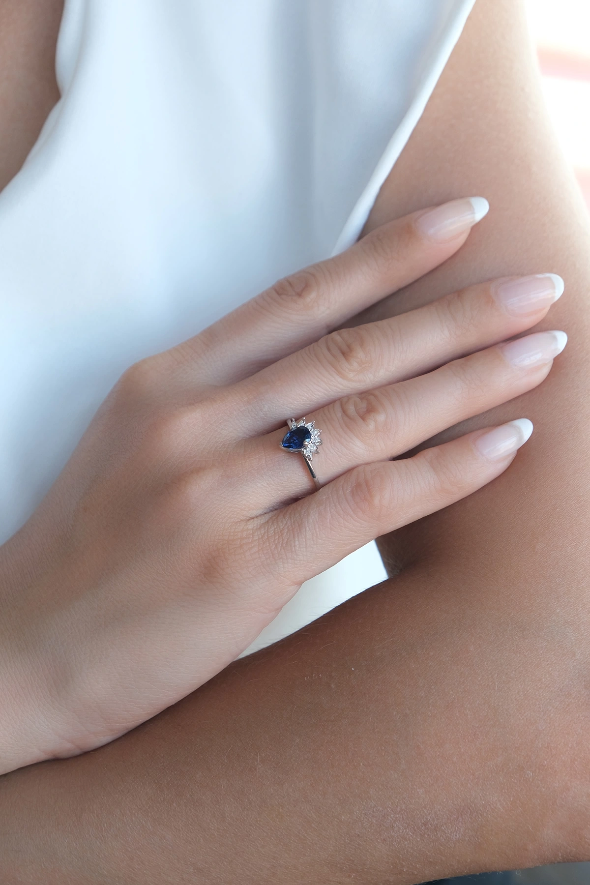 Asil Pırlantalı Damla Model Safir Yüzük PIR3581