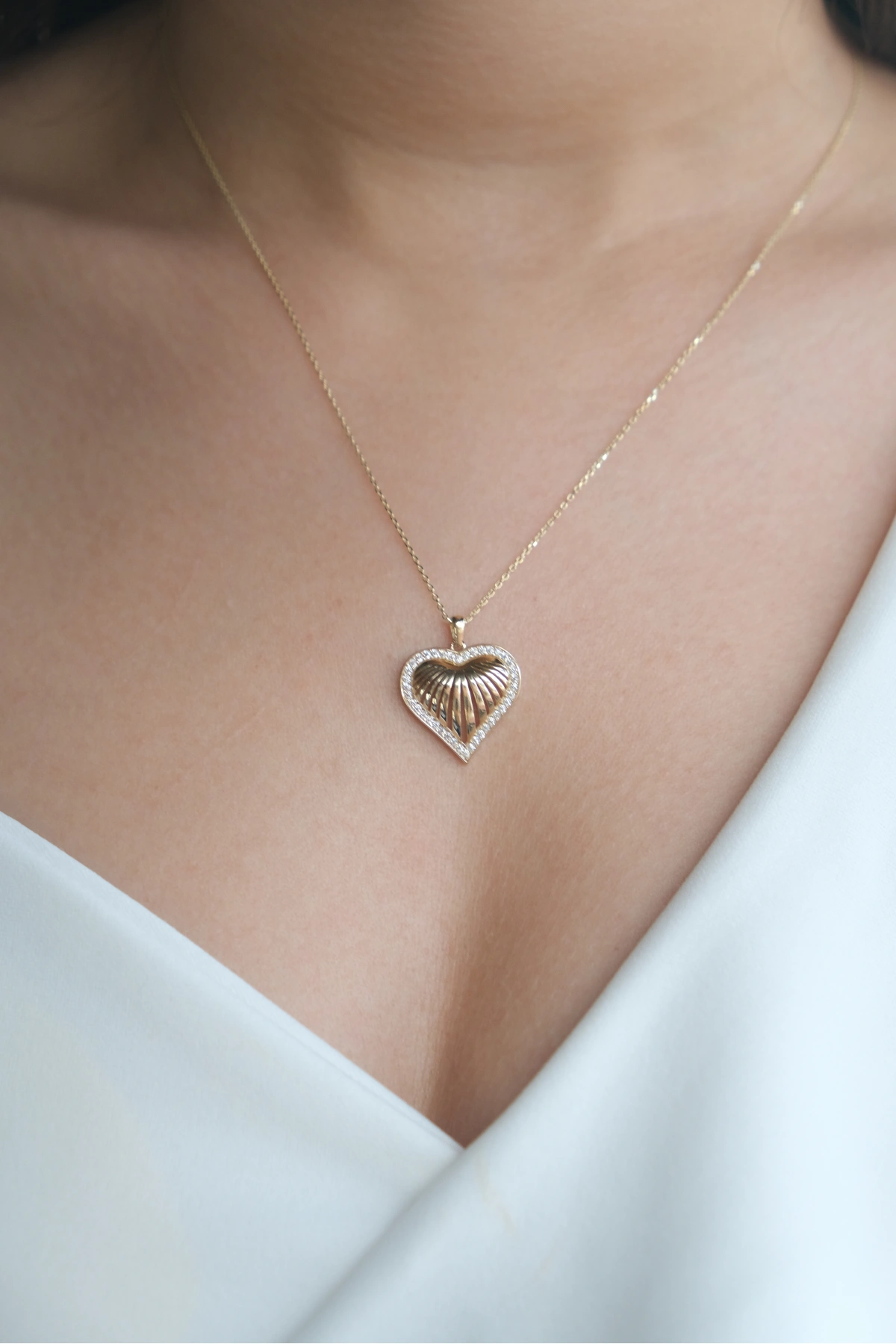 Asil 14 Ayar Taşlı Kalp Altın Kolye KLY3644