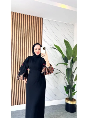 Balon Kollu Nakışlı Elbise